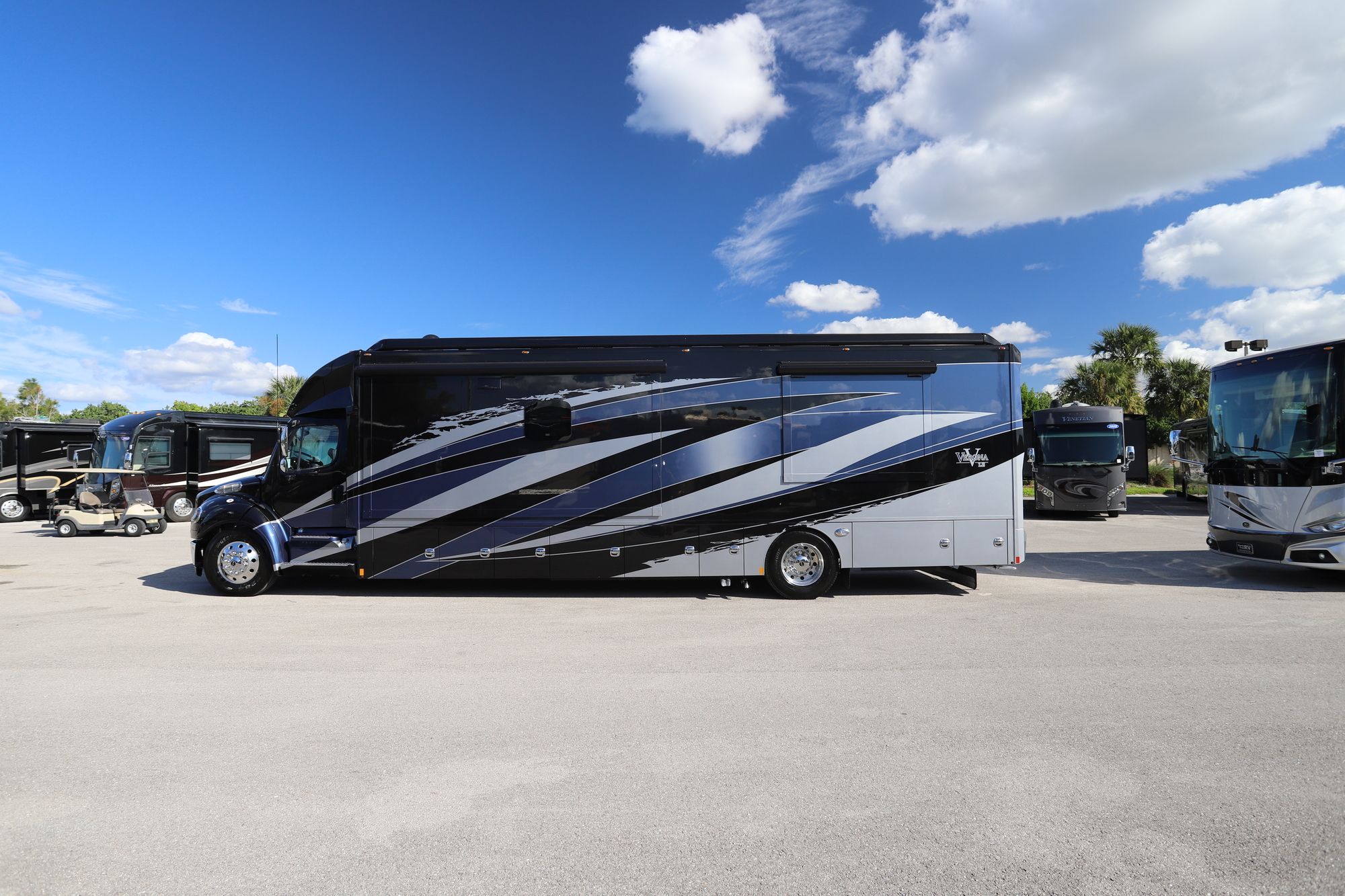 New 2021 Renegade Rv Verona Le 40LRB Super C  For Sale