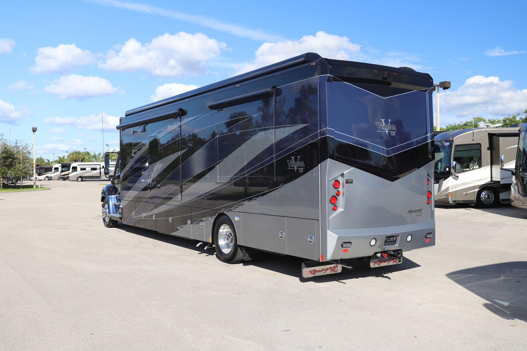 New 2021 Renegade Rv Verona Le 40LRB Super C  For Sale