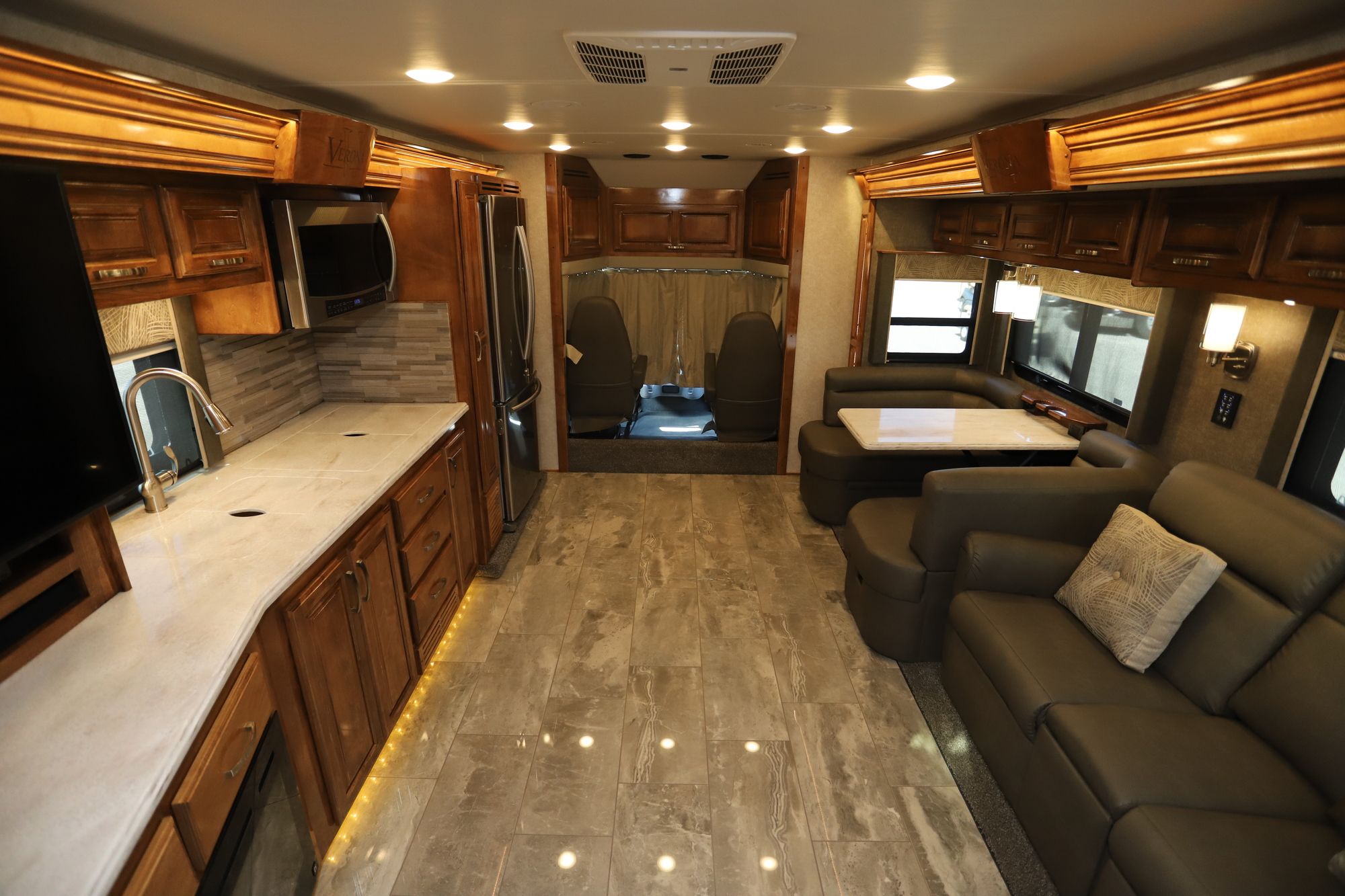 New 2021 Renegade Rv Verona Le 40LRB Super C  For Sale