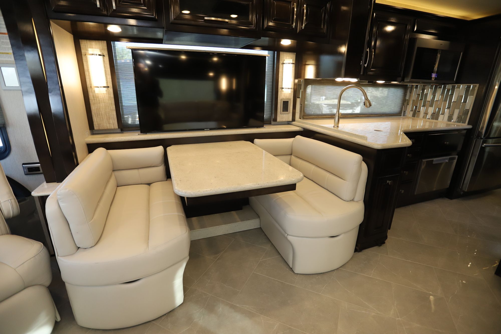 New 2021 Newmar New Aire 3543 Class A  For Sale