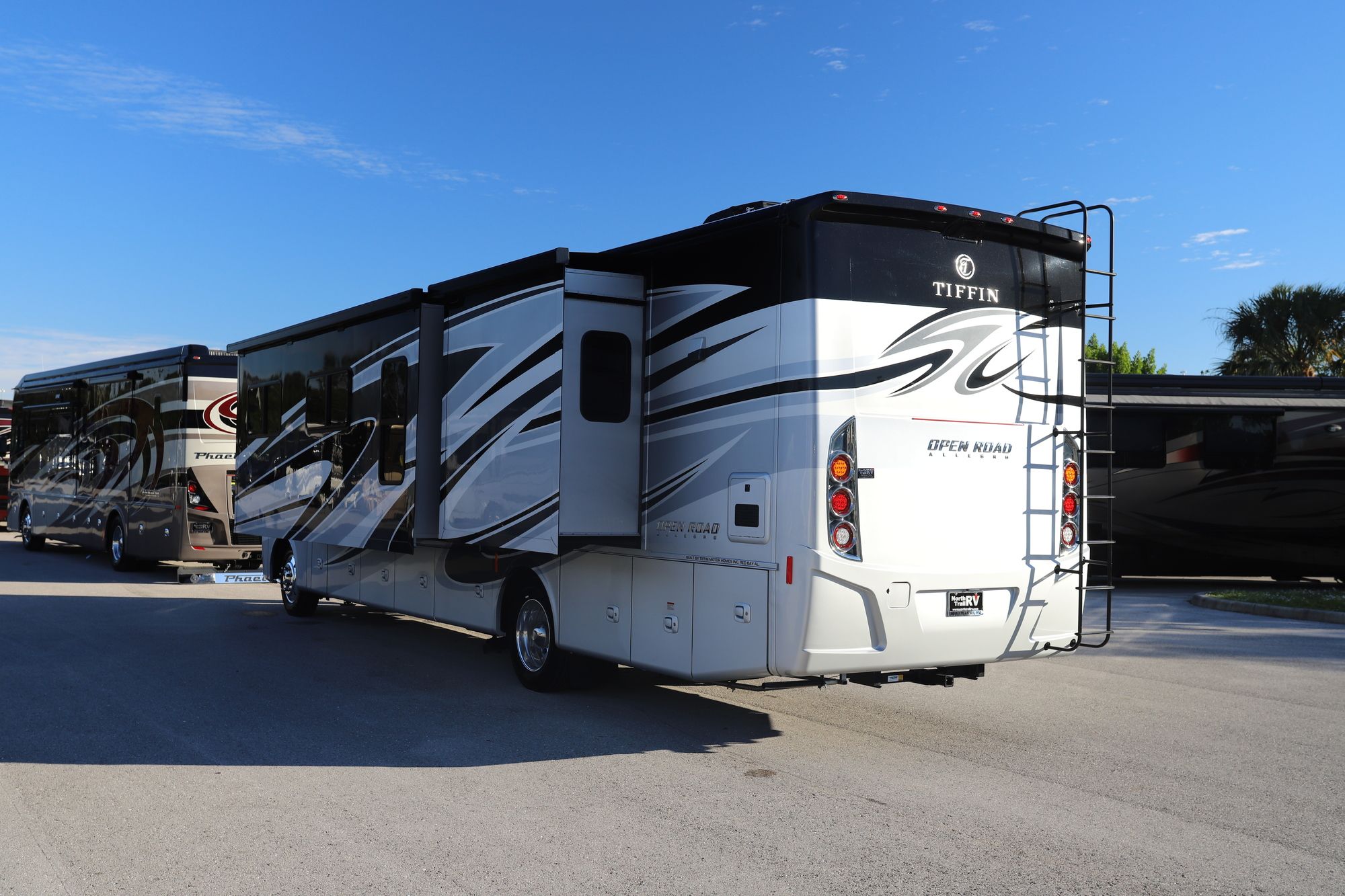 New 2021 Tiffin Motor Homes Allegro 36LA Class A  For Sale