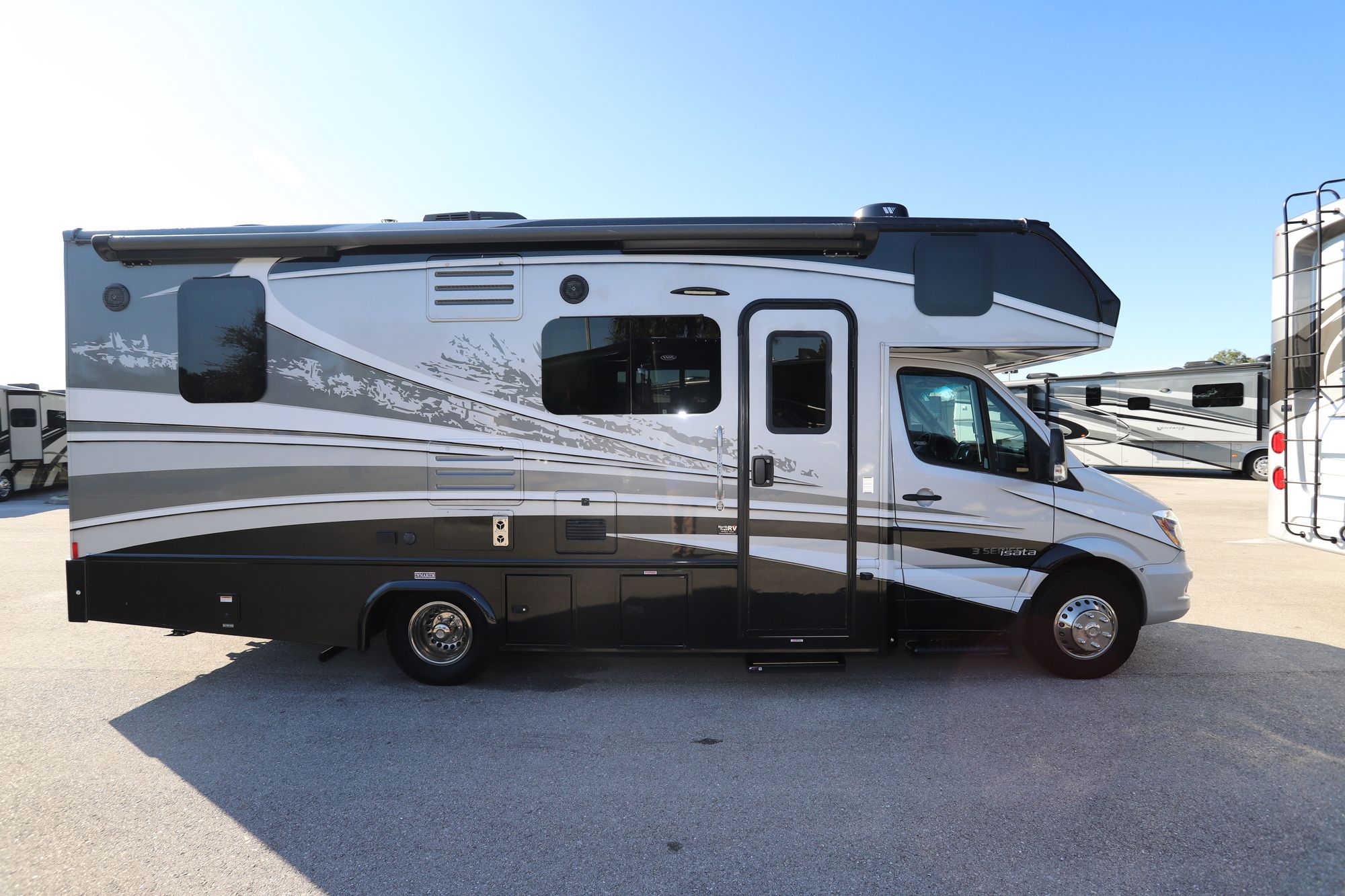 Used 2019 Dynamax Isata 3 24CBM Class C  For Sale