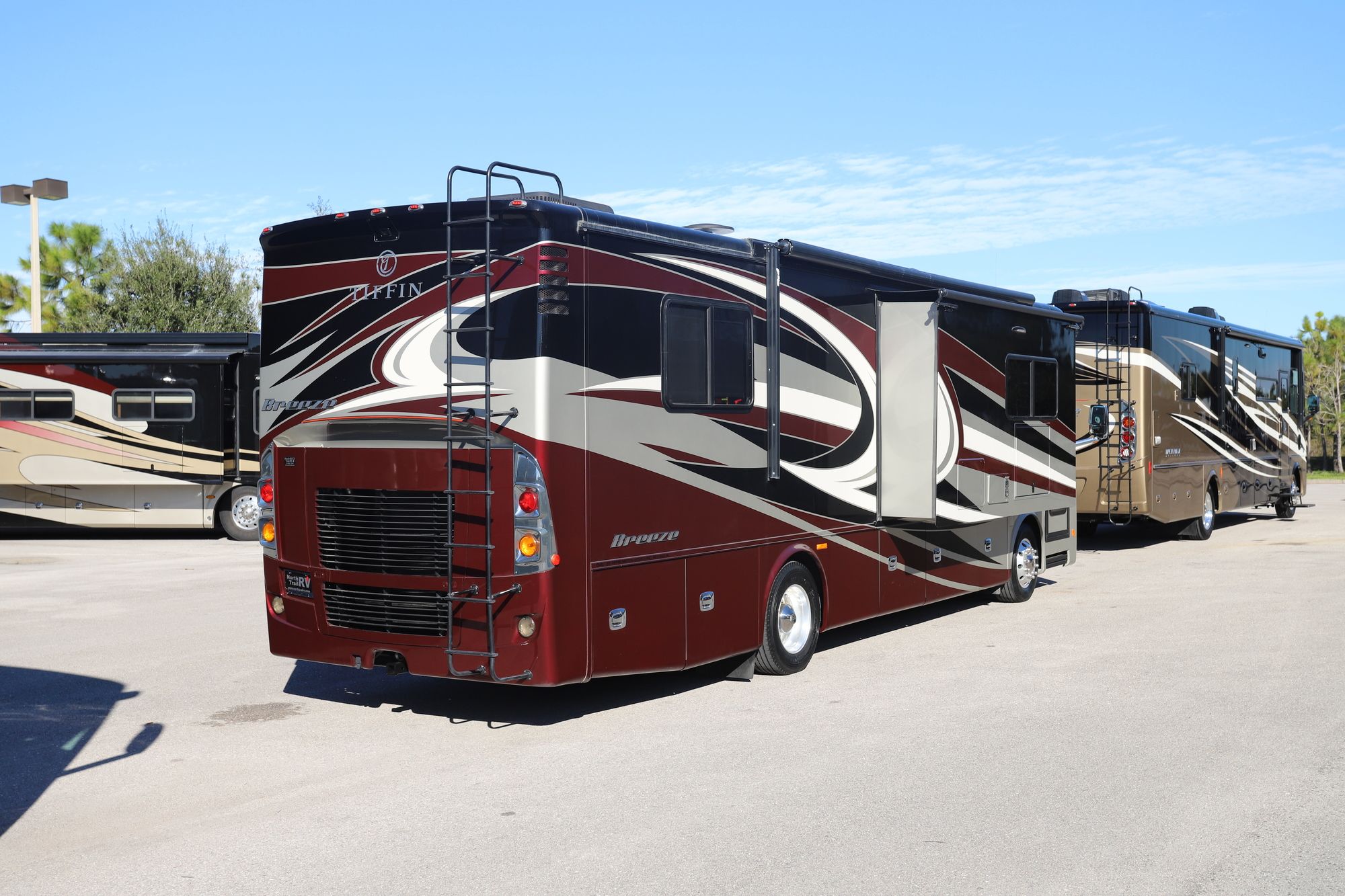 Used 2017 Tiffin Motor Homes Breeze 32BR Class A  For Sale