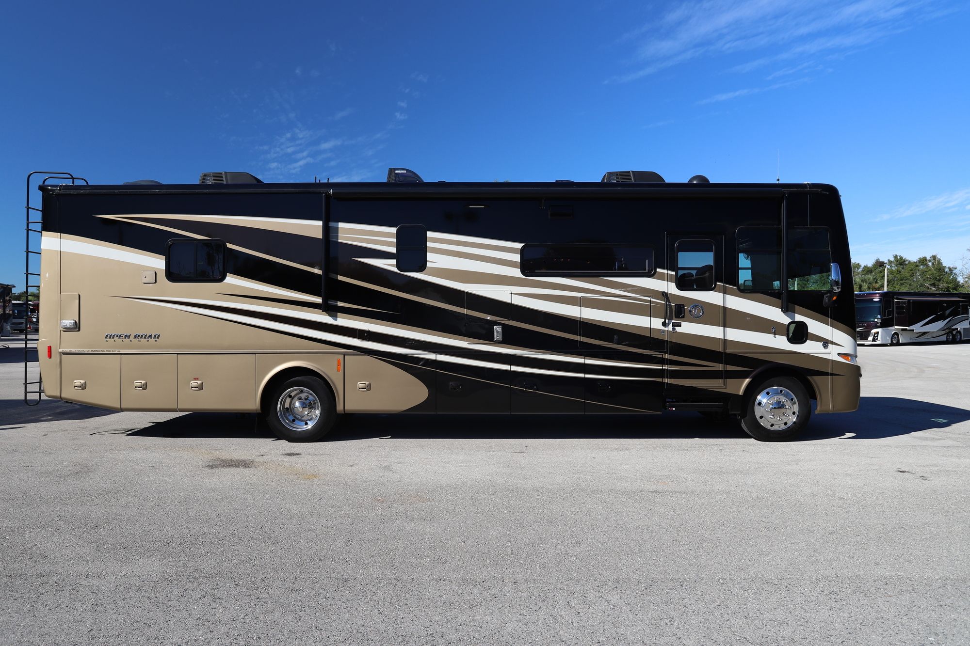 Used 2019 Tiffin Motor Homes Allegro 36LA Class A  For Sale