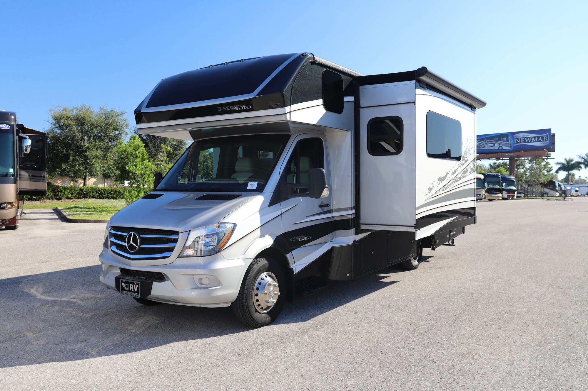 Used 2019 Dynamax Isata 3 24CBM Class C  For Sale