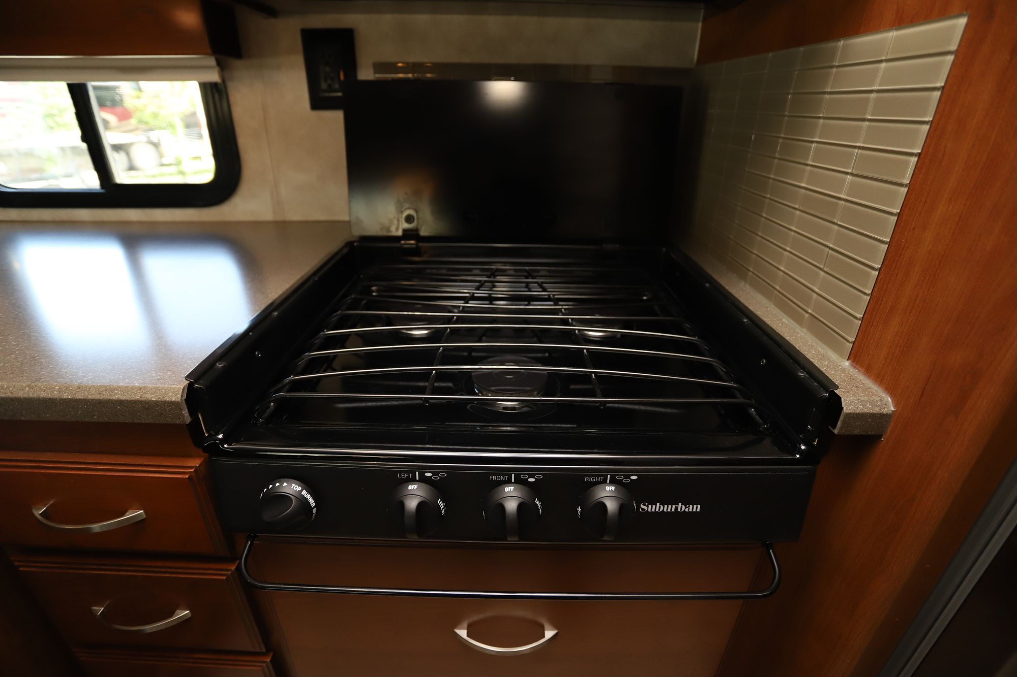 Used 2019 Winnebago Adventurer 36Z Class A  For Sale