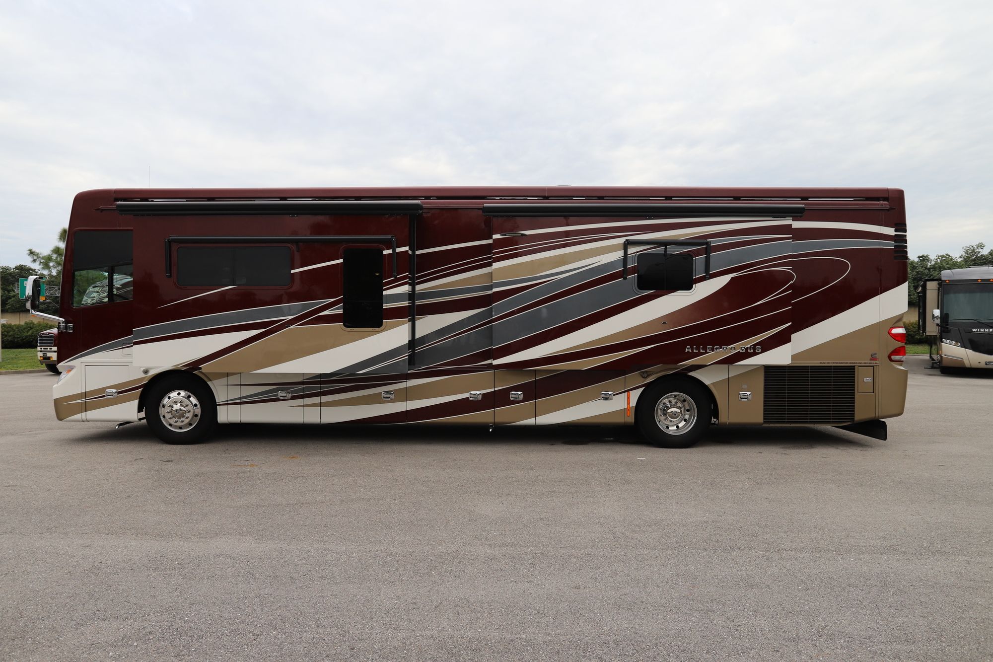 Used 2016 Tiffin Motor Homes Allegro Bus 40AP Class A  For Sale