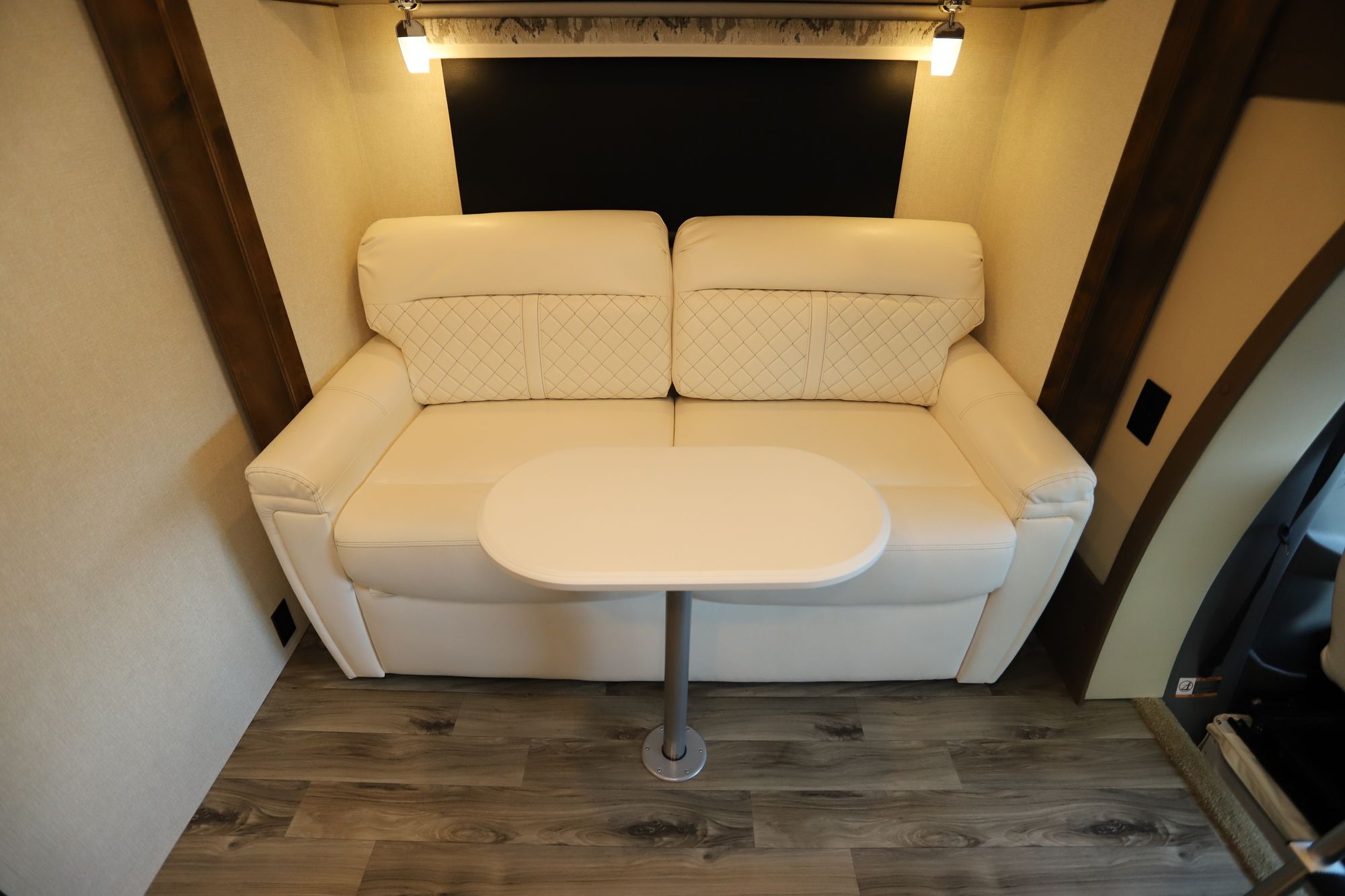 Used 2019 Tiffin Motor Homes Wayfarer 25QW Class C  For Sale