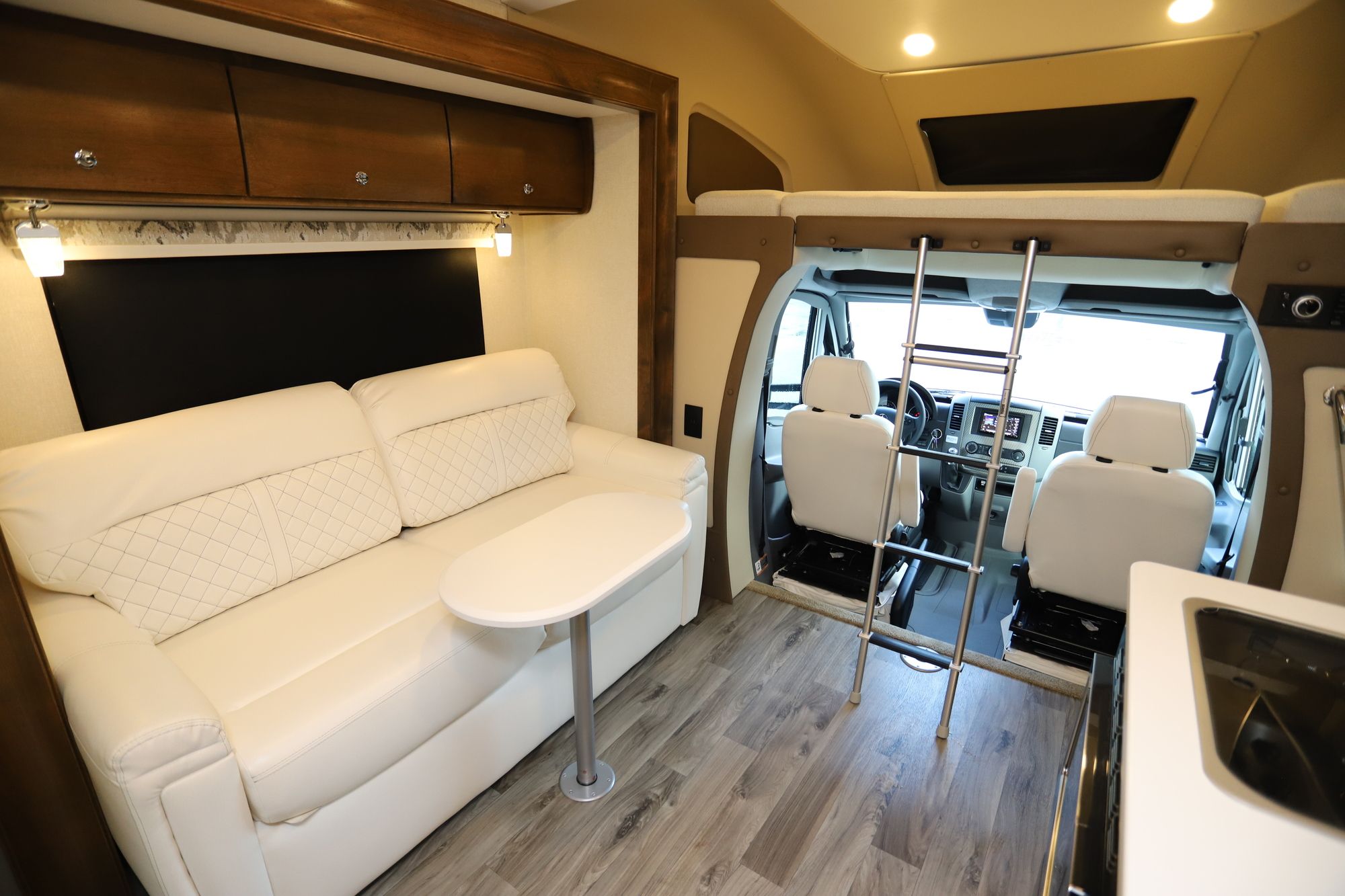 Used 2019 Tiffin Motor Homes Wayfarer 25QW Class C  For Sale