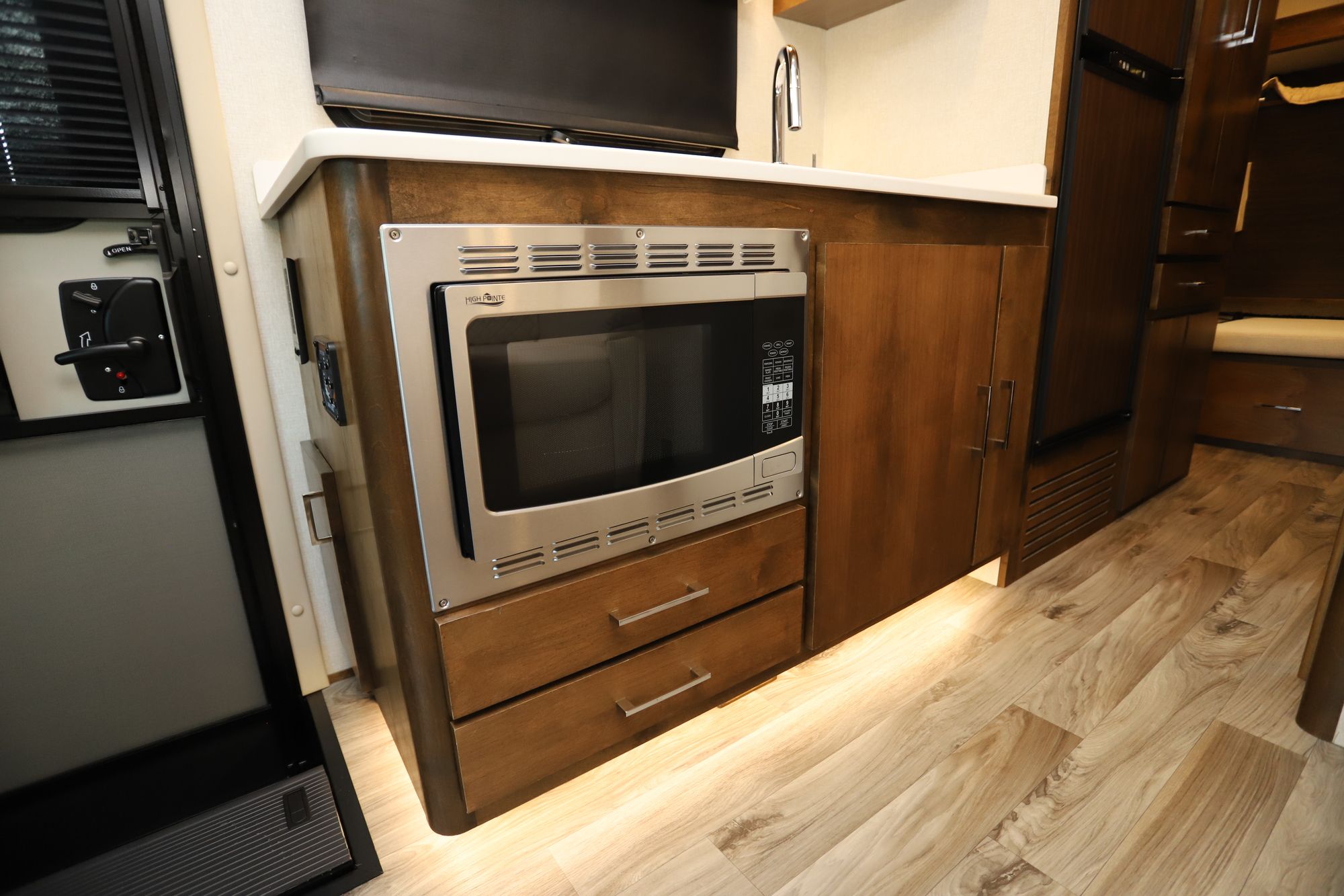 Used 2019 Tiffin Motor Homes Wayfarer 25QW Class C  For Sale