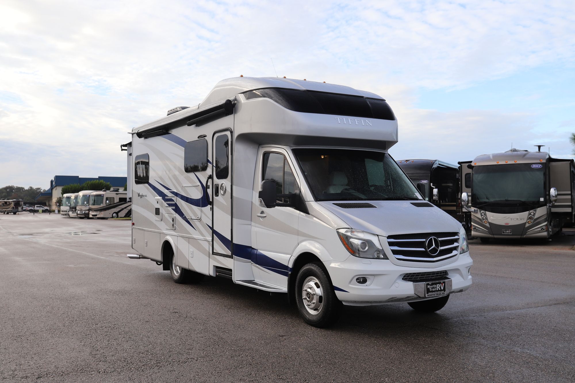 Used 2019 Tiffin Motor Homes Wayfarer 25QW Class C  For Sale