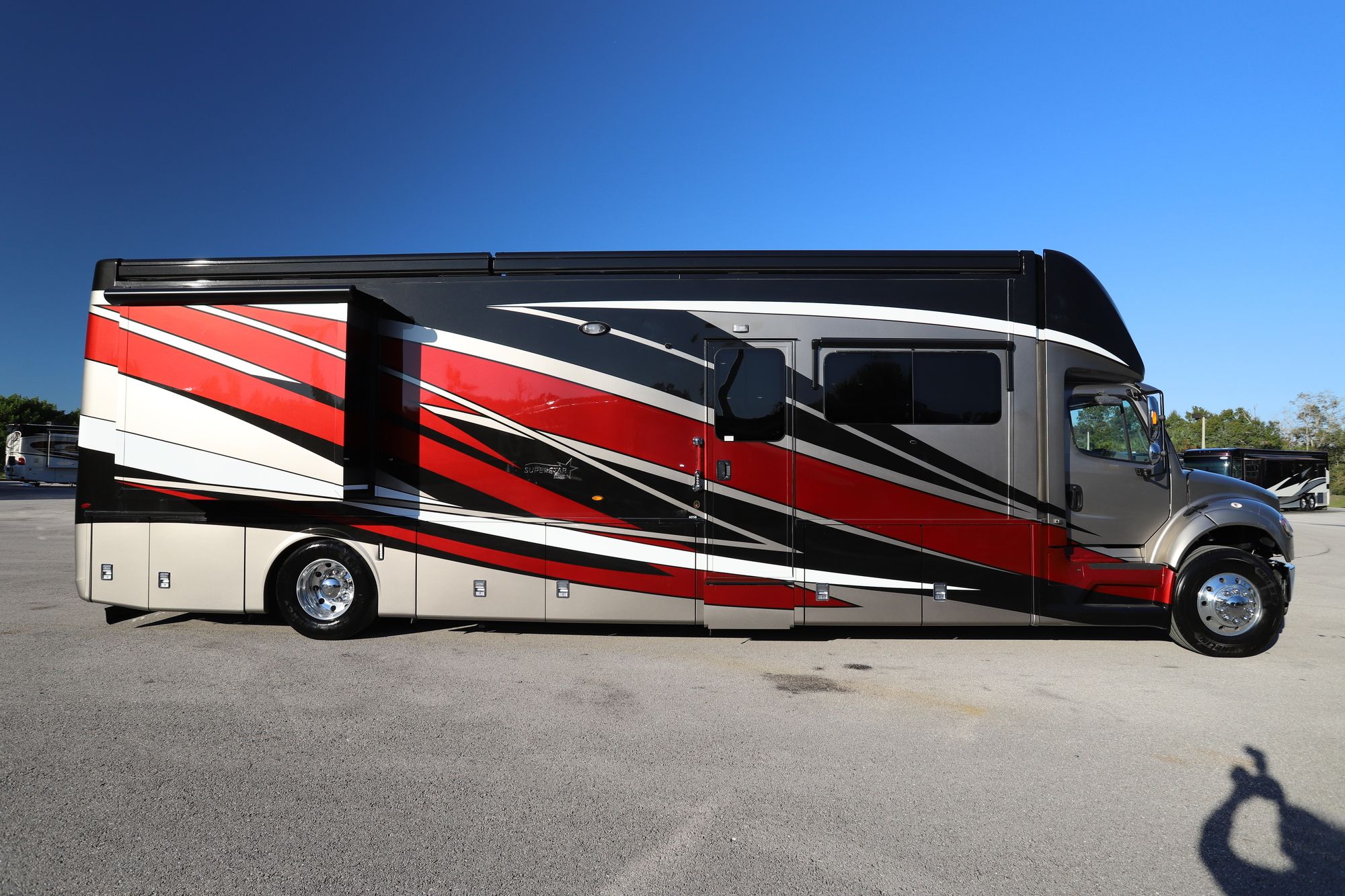 New 2021 Newmar Super Star 4058 Super C  For Sale