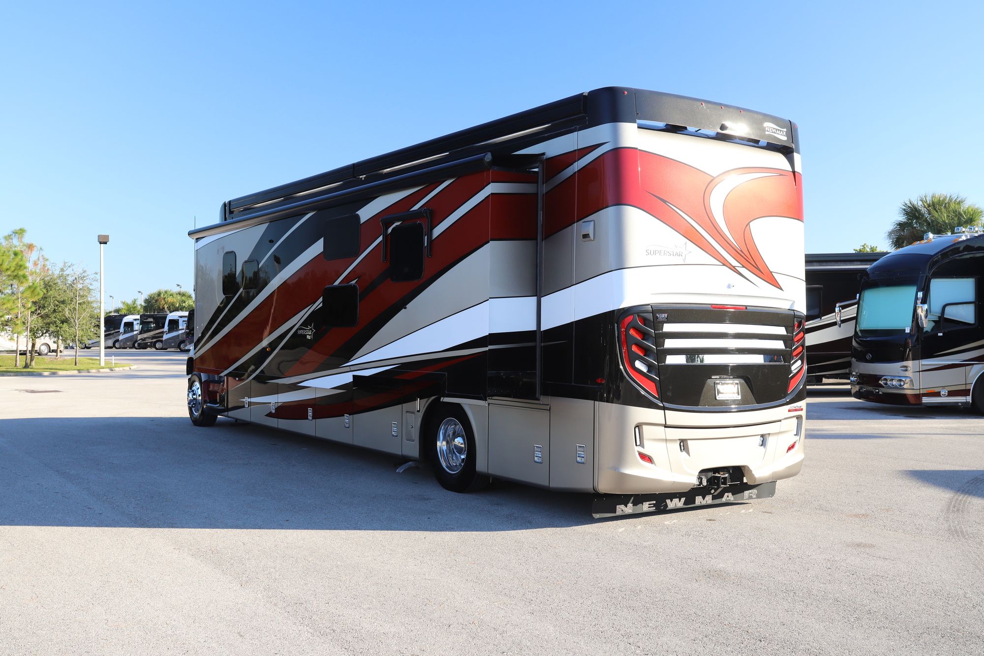 New 2021 Newmar Super Star 4058 Super C  For Sale