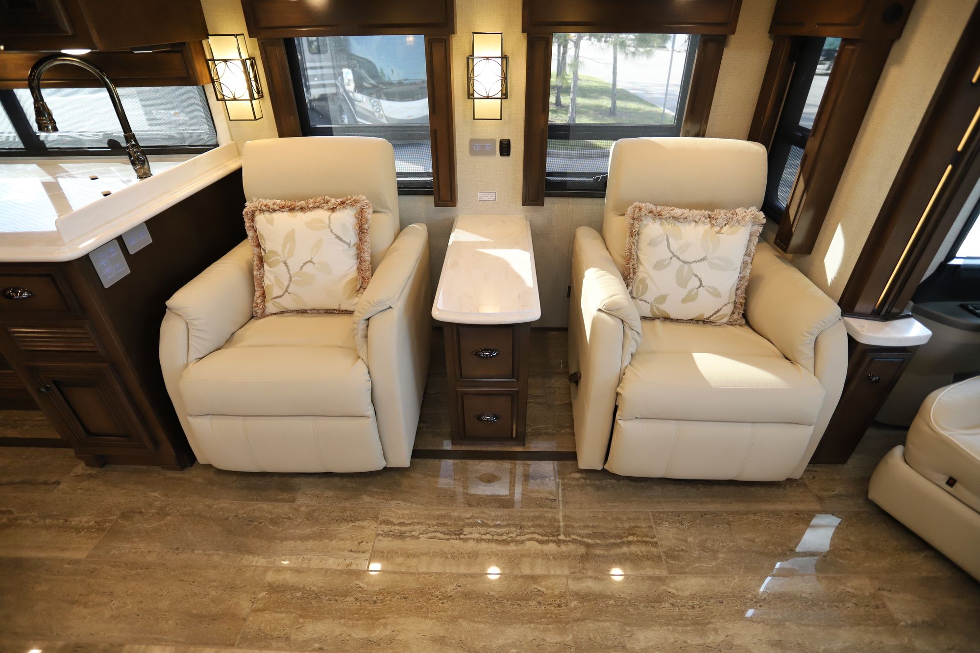 Used 2019 Newmar Dutch Star 4363 Class A  For Sale