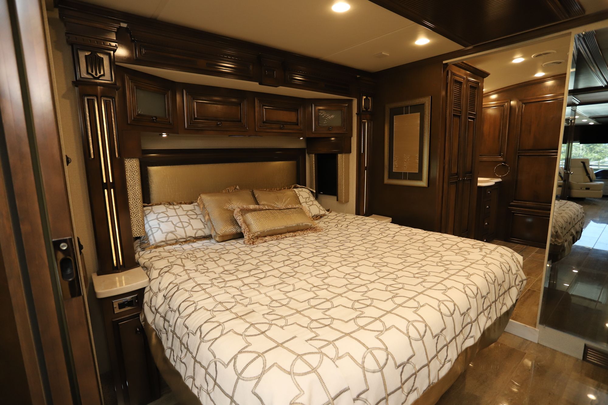 Used 2019 Newmar Dutch Star 4363 Class A  For Sale