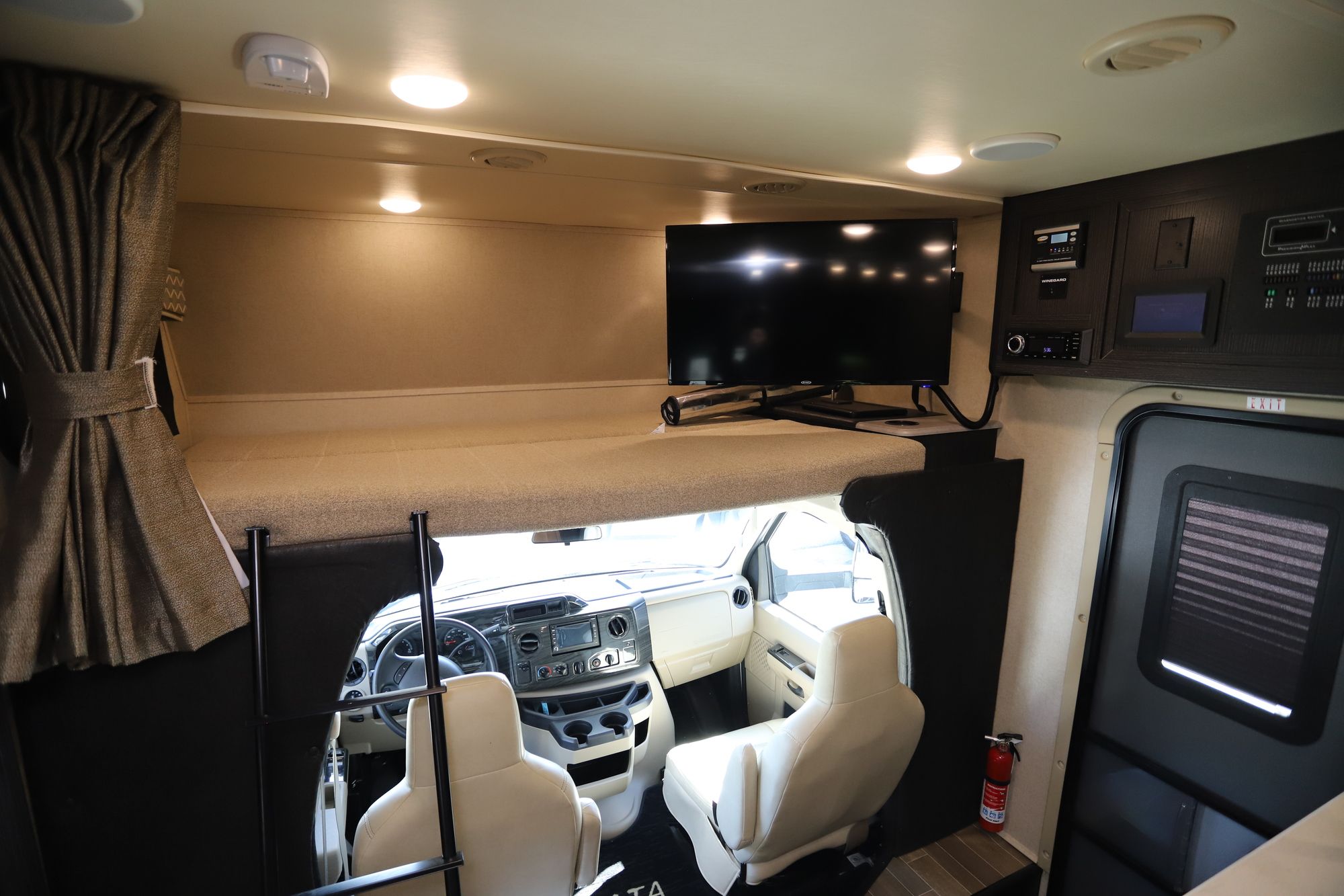 Used 2018 Dynamax Isata 4 25FWF Class C  For Sale