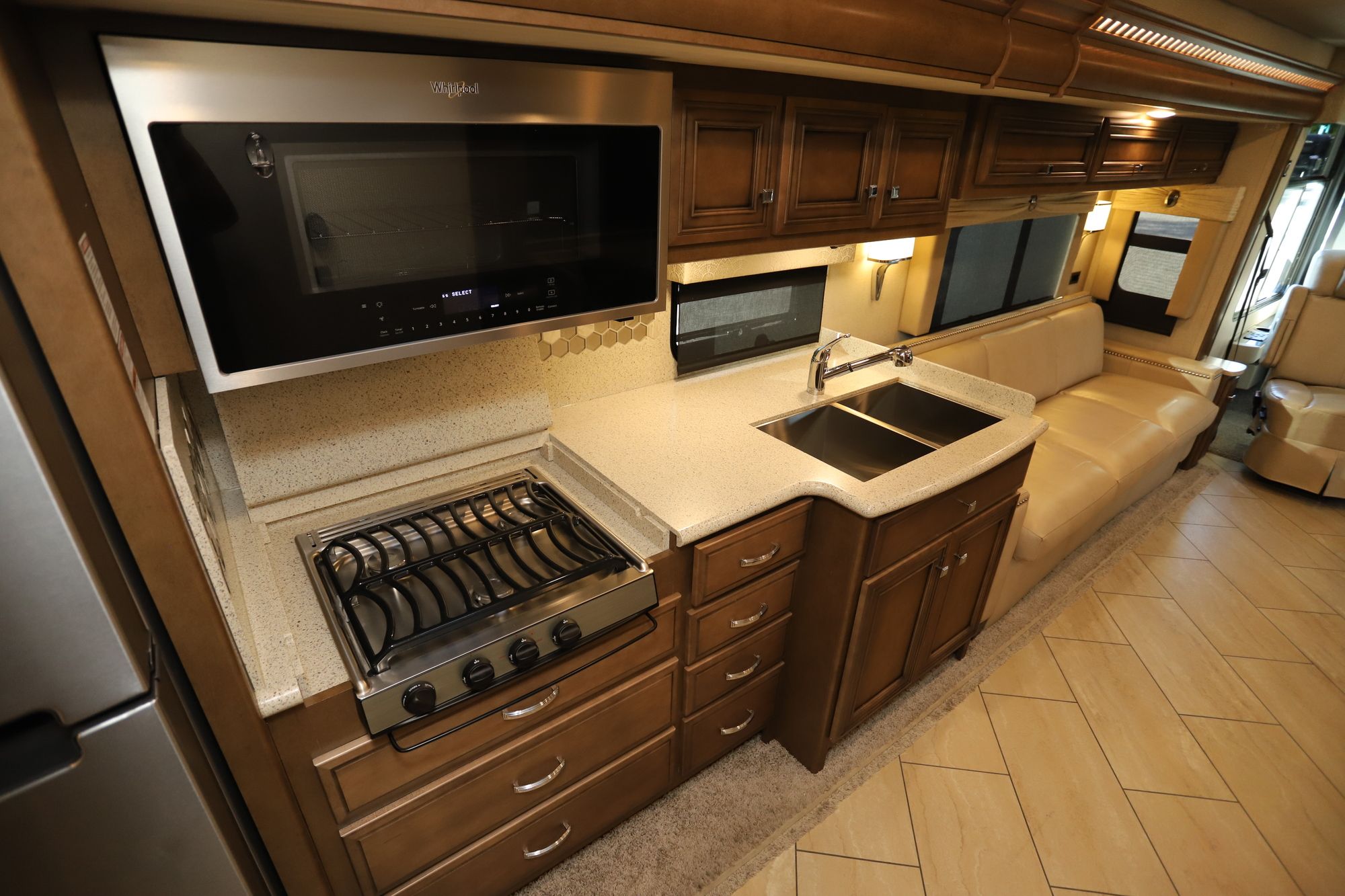 Used 2019 Newmar Bay Star 3408 Class A  For Sale