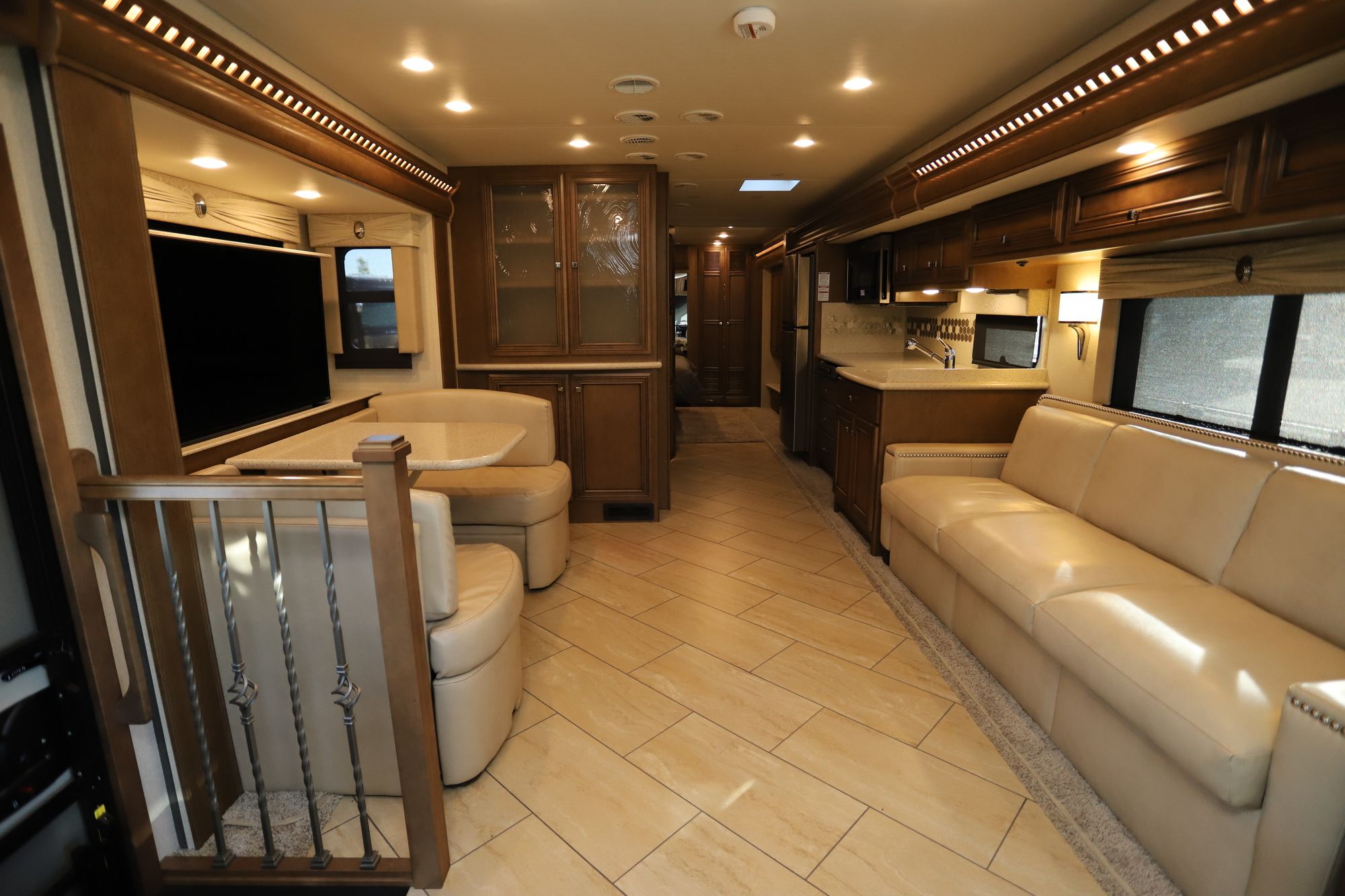 Used 2019 Newmar Bay Star 3408 Class A  For Sale