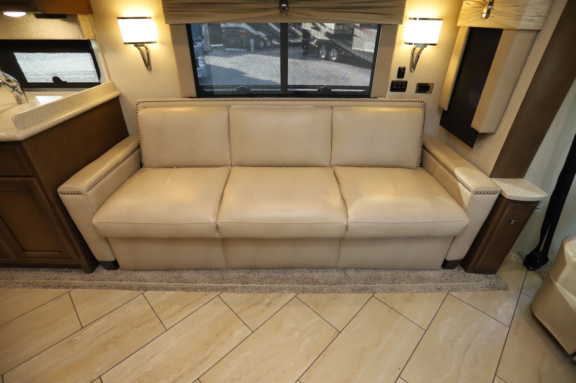 Used 2019 Newmar Bay Star 3408 Class A  For Sale