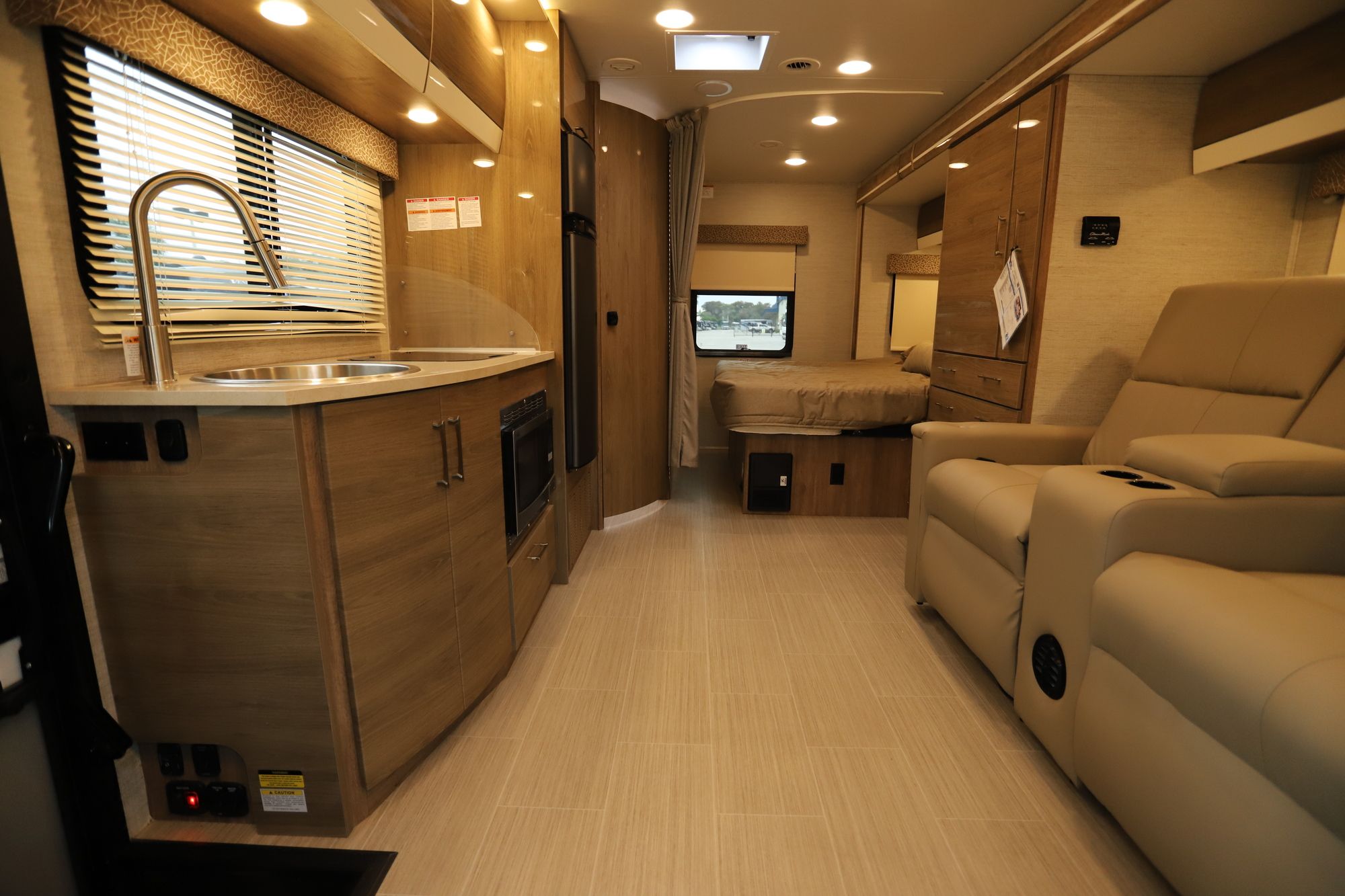 New 2021 Jayco Melbourne Prestige 24LP Class C  For Sale