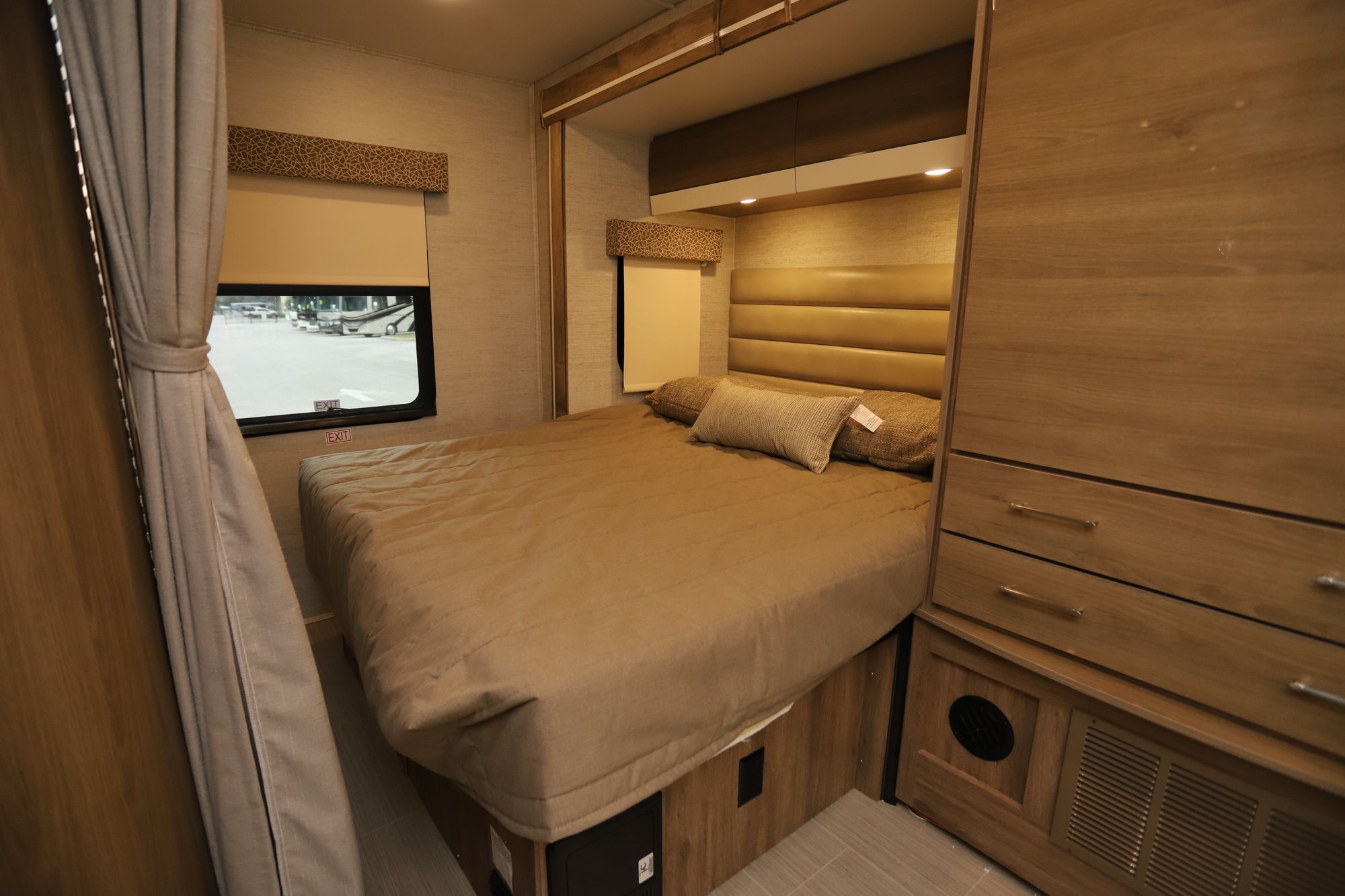 New 2021 Jayco Melbourne Prestige 24LP Class C  For Sale