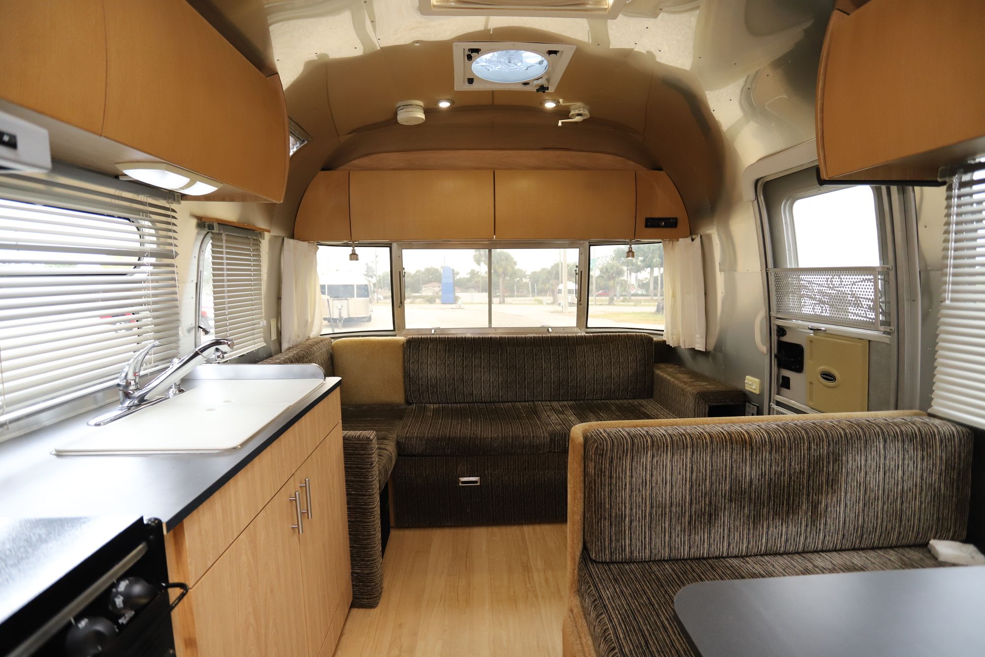 Used 2006 Airstream Safari 28W Travel Trailer  For Sale