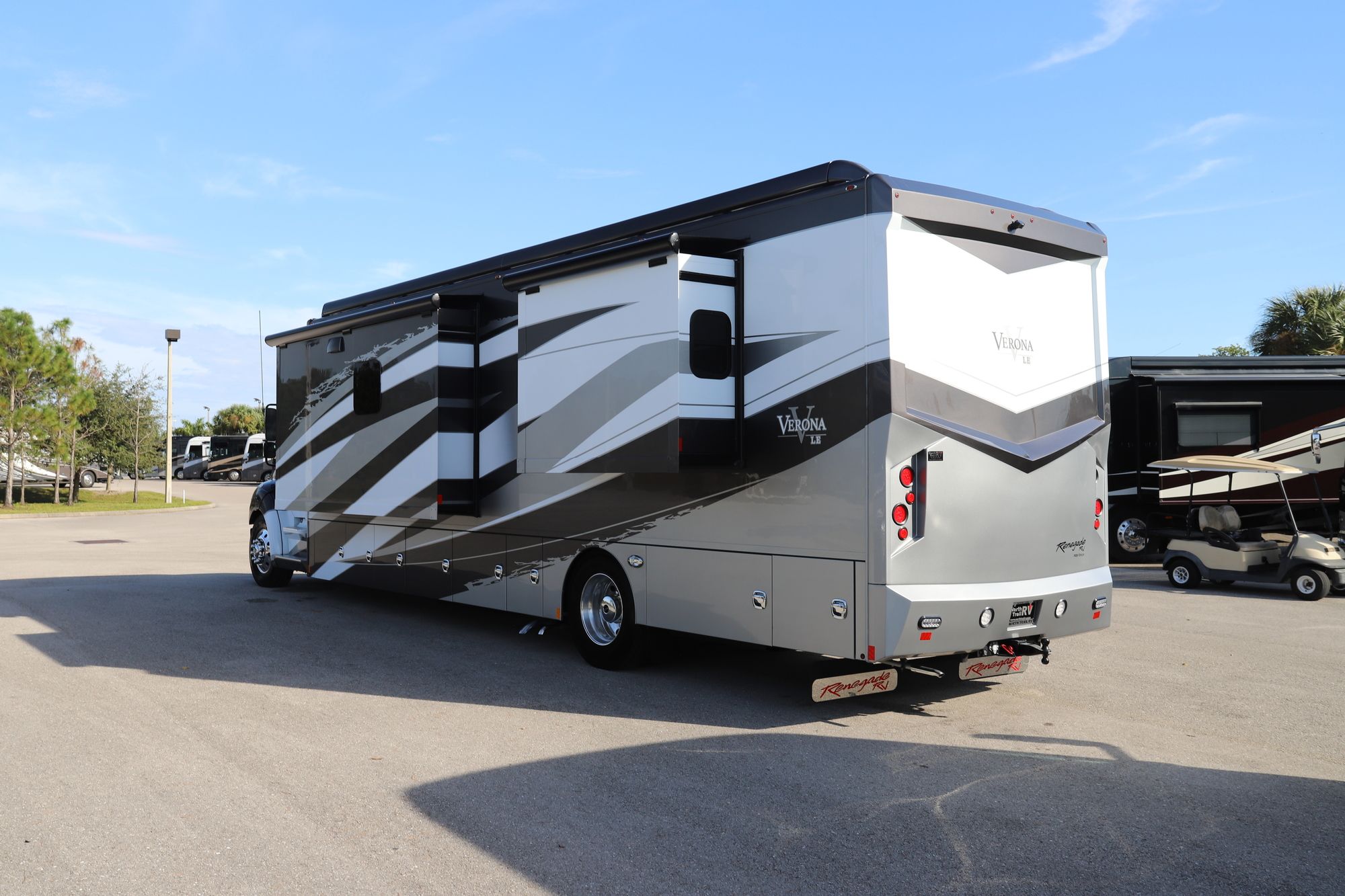 New 2021 Renegade Rv Verona Le 40LRB Super C  For Sale