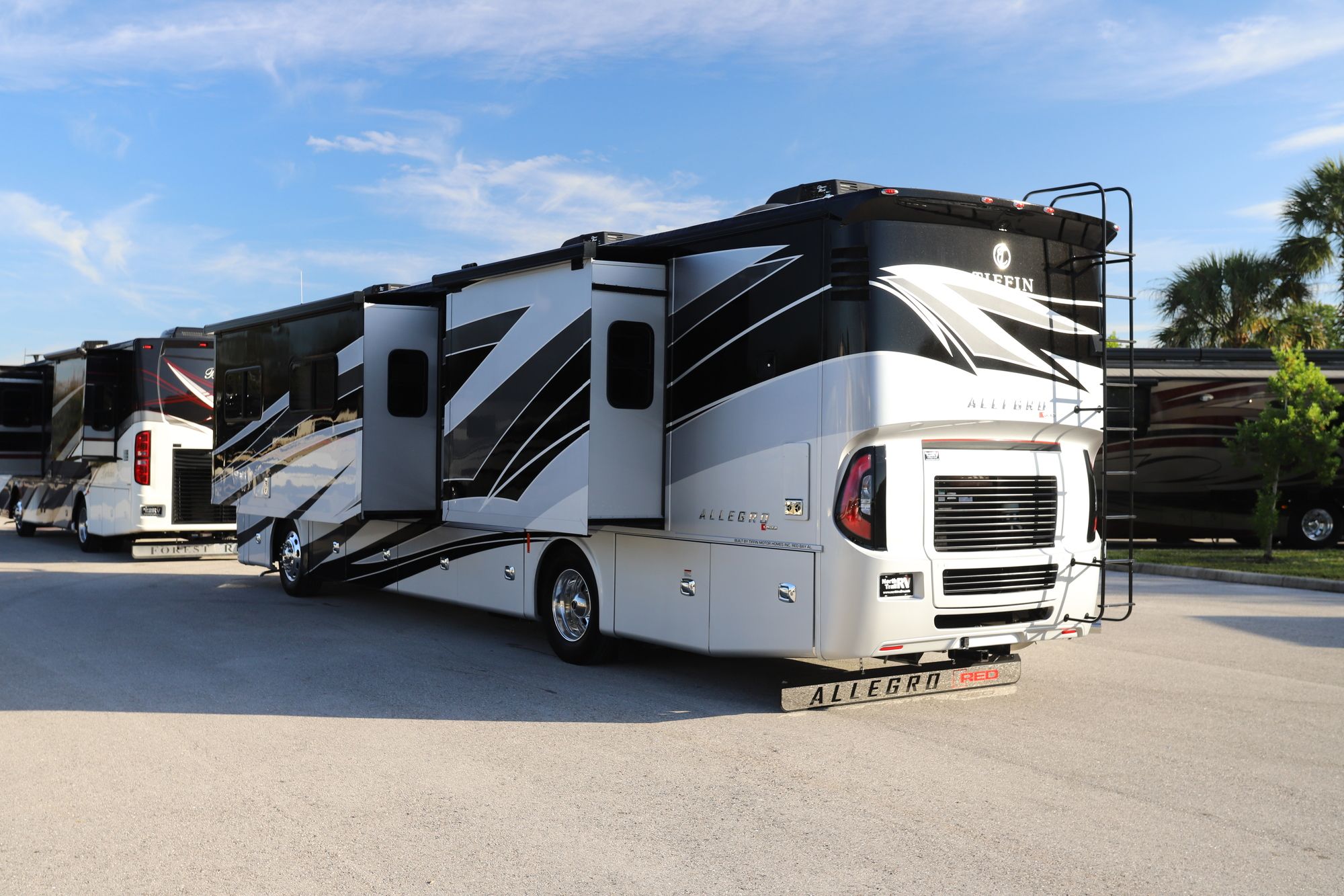 New 2021 Tiffin Motor Homes Allegro Red 38KA Class A  For Sale