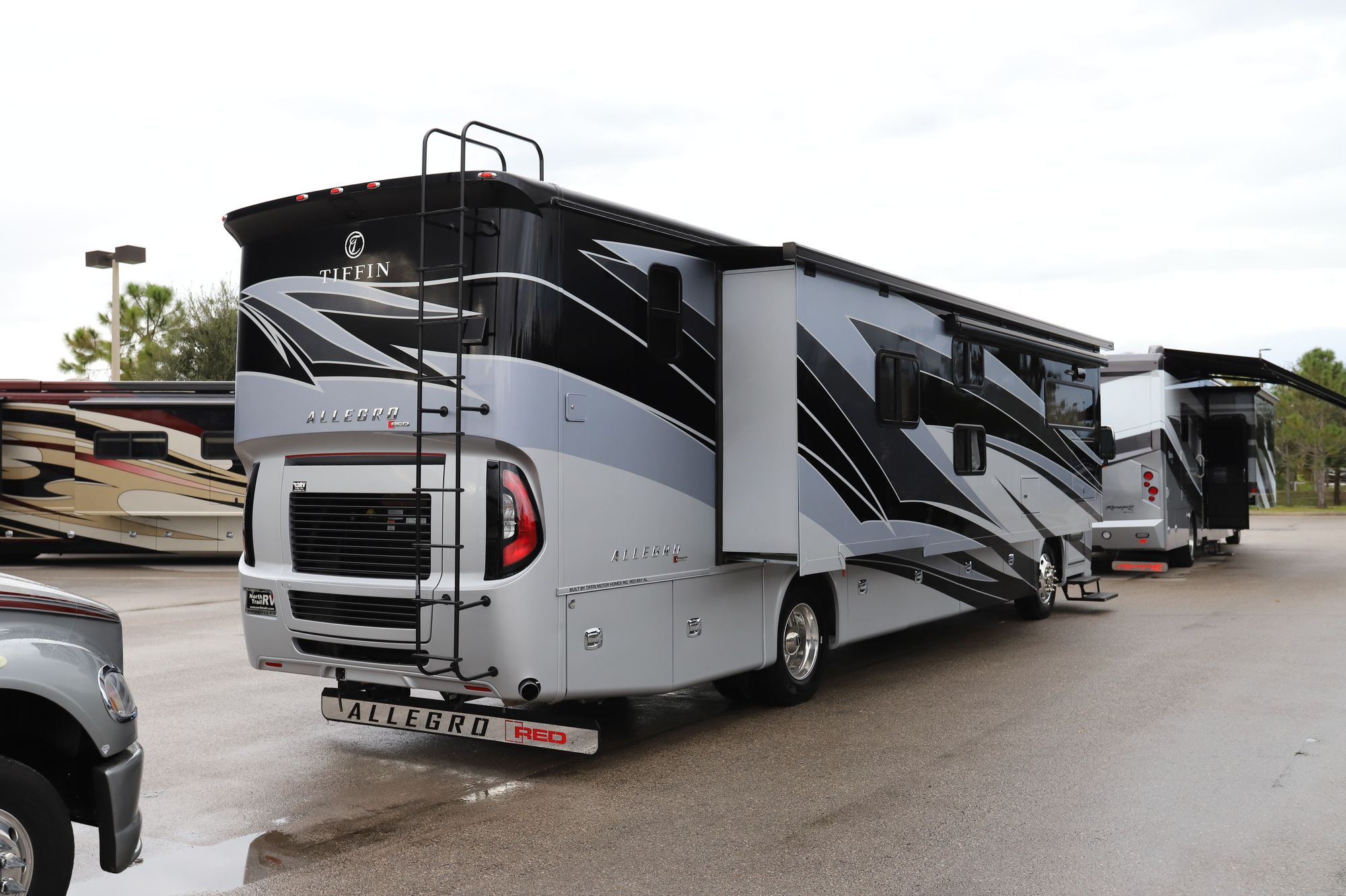 New 2021 Tiffin Motor Homes Allegro Red 38KA Class A  For Sale