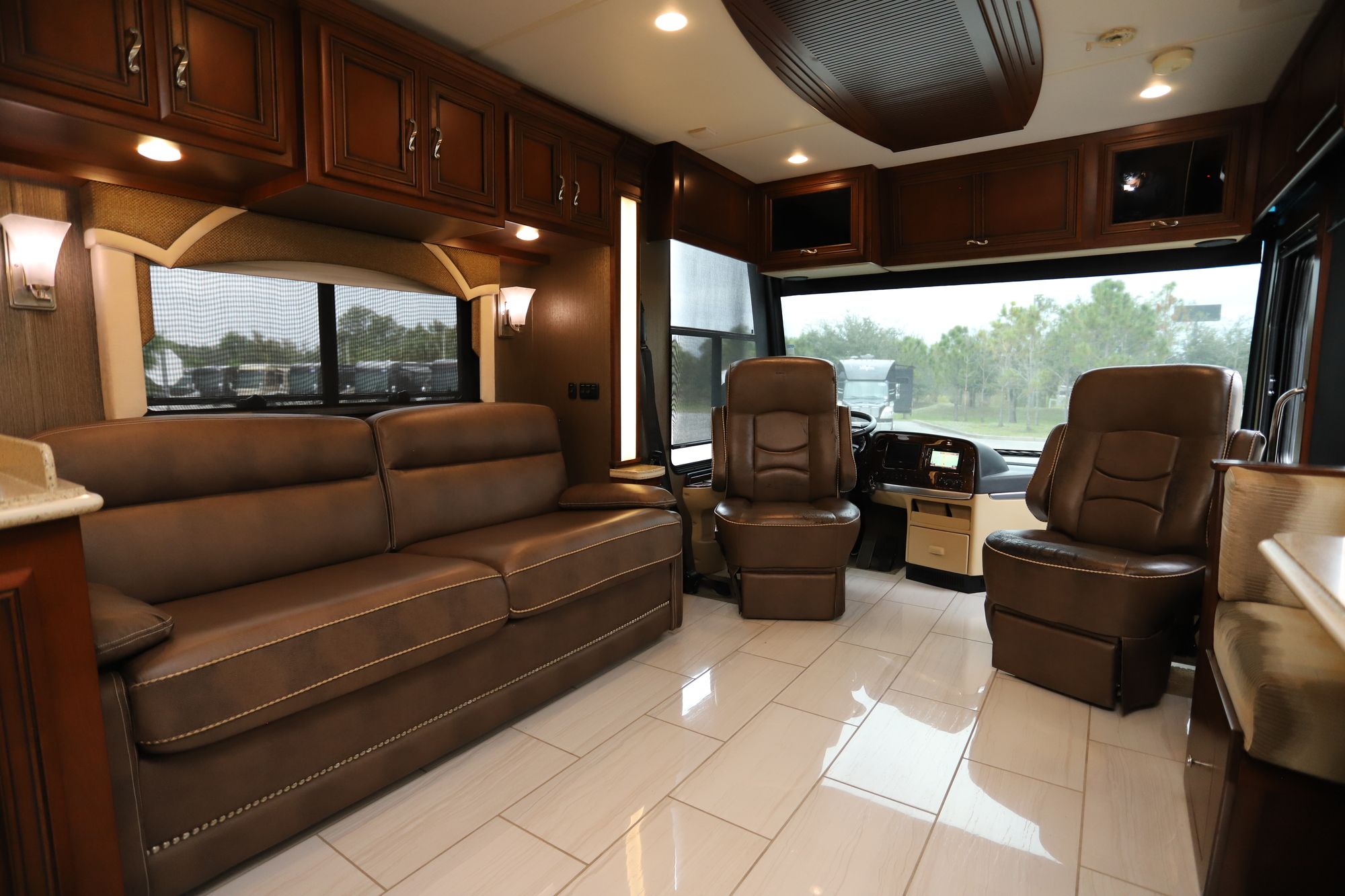 Used 2015 Newmar Ventana 3436 Class A  For Sale