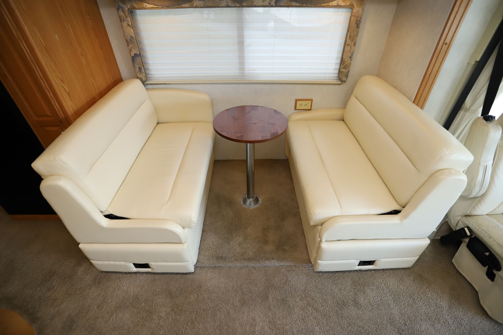 Used 2001 Winnebago Journey 32T Class A  For Sale