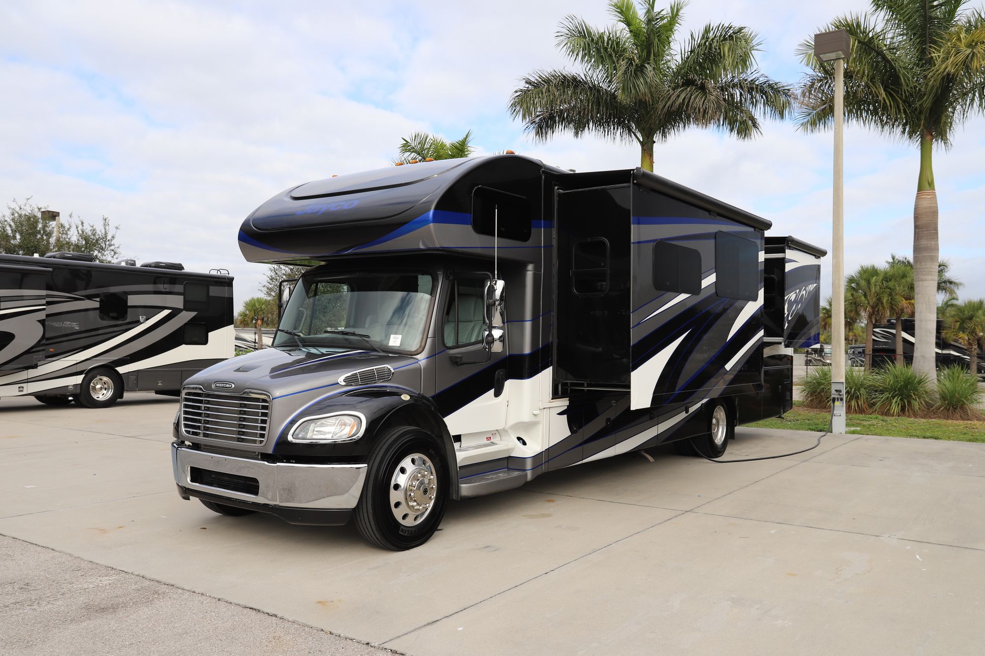 Used 2018 Jayco Seneca 37TS Class C  For Sale