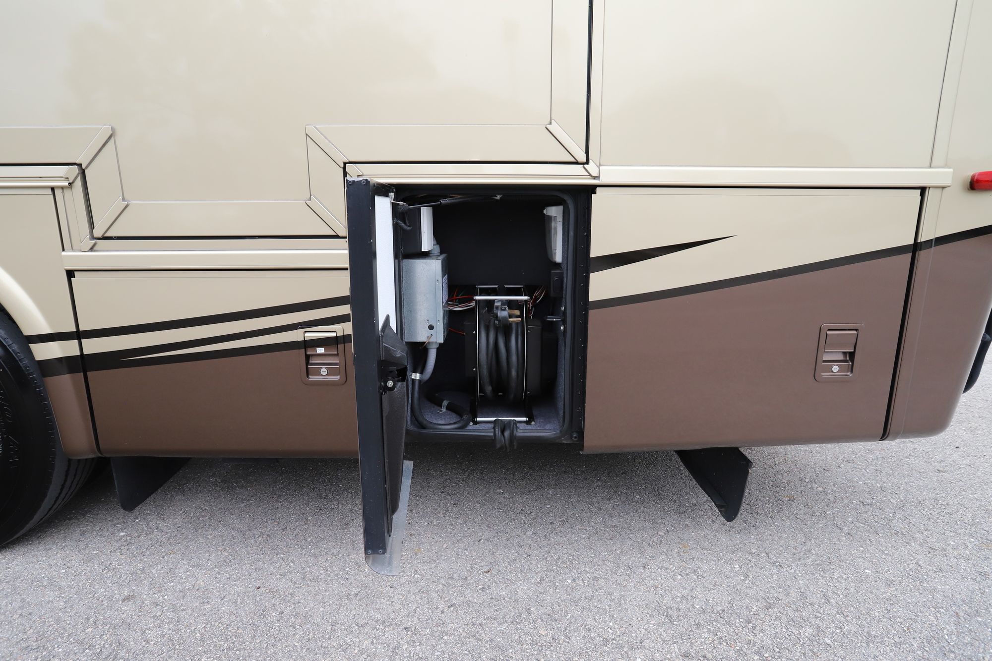Used 2015 Newmar Ventana 3436 Class A  For Sale