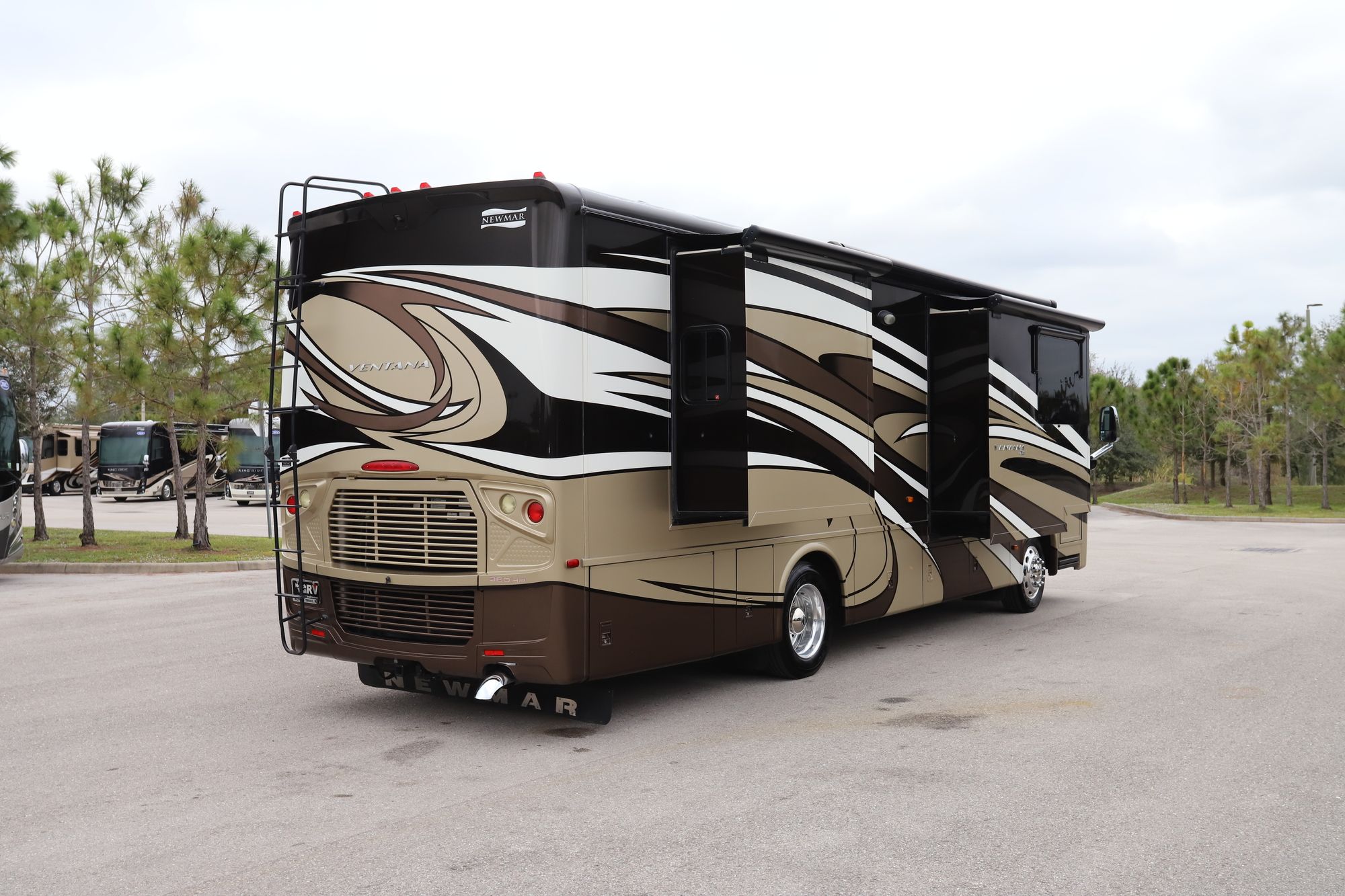 Used 2015 Newmar Ventana 3436 Class A  For Sale