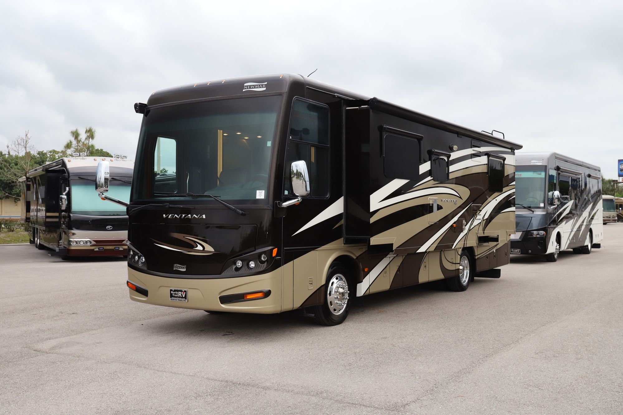 Used 2015 Newmar Ventana 3436 Class A  For Sale