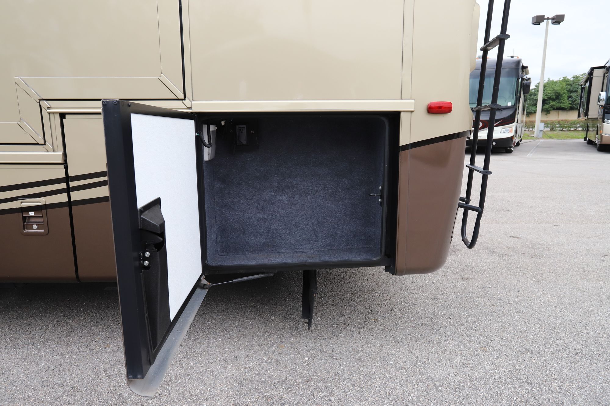 Used 2015 Newmar Ventana 3436 Class A  For Sale