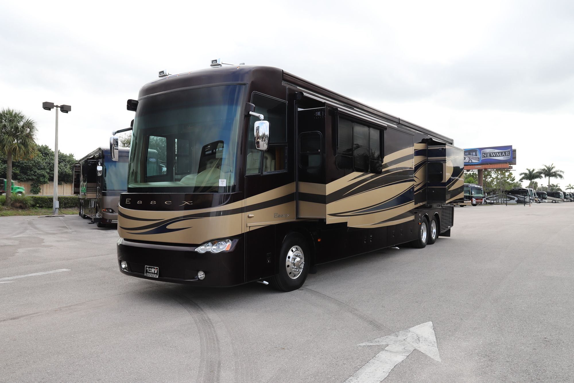 Used 2007 Newmar Essex 4510 Class A  For Sale