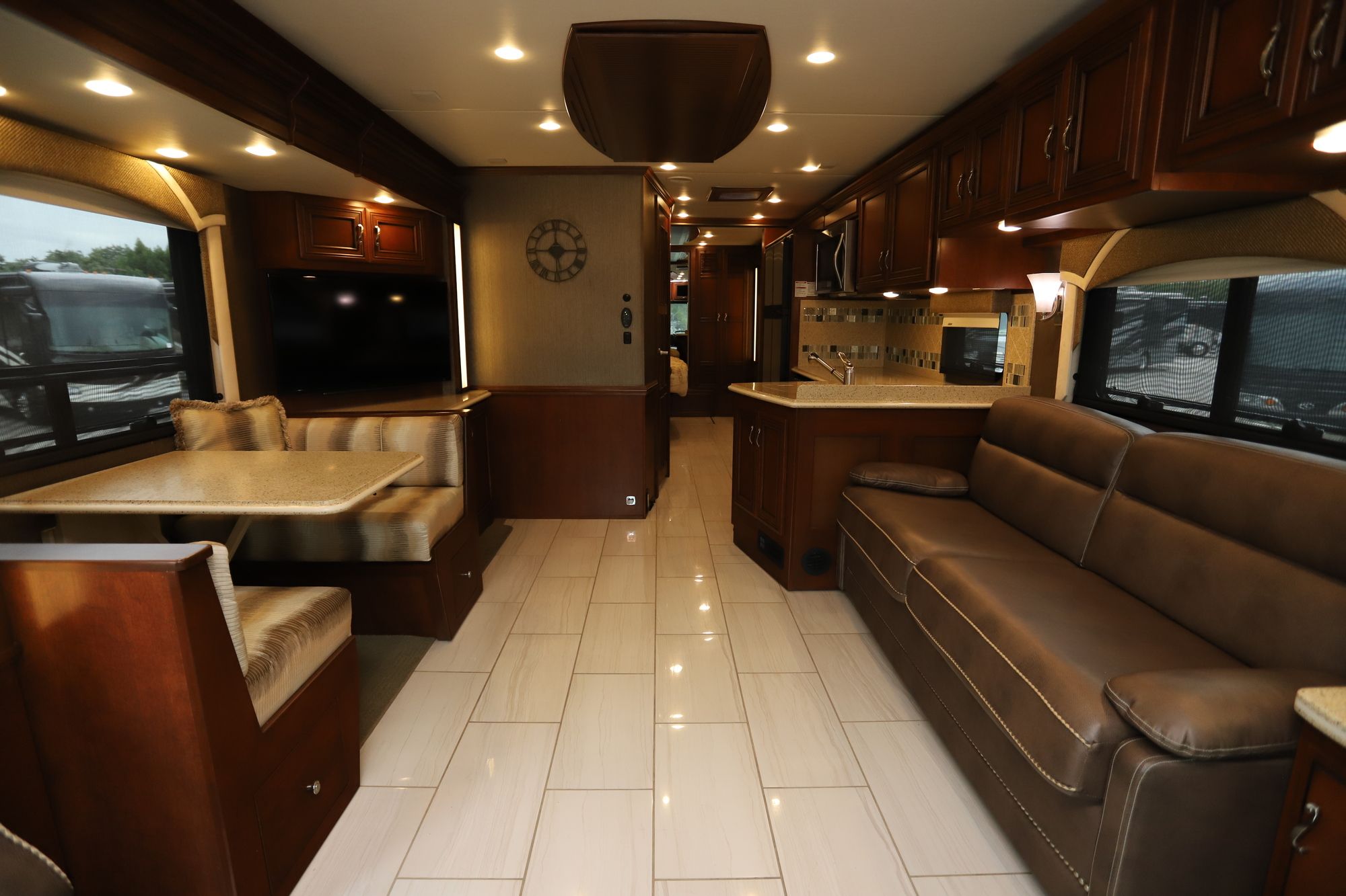 Used 2015 Newmar Ventana 3436 Class A  For Sale