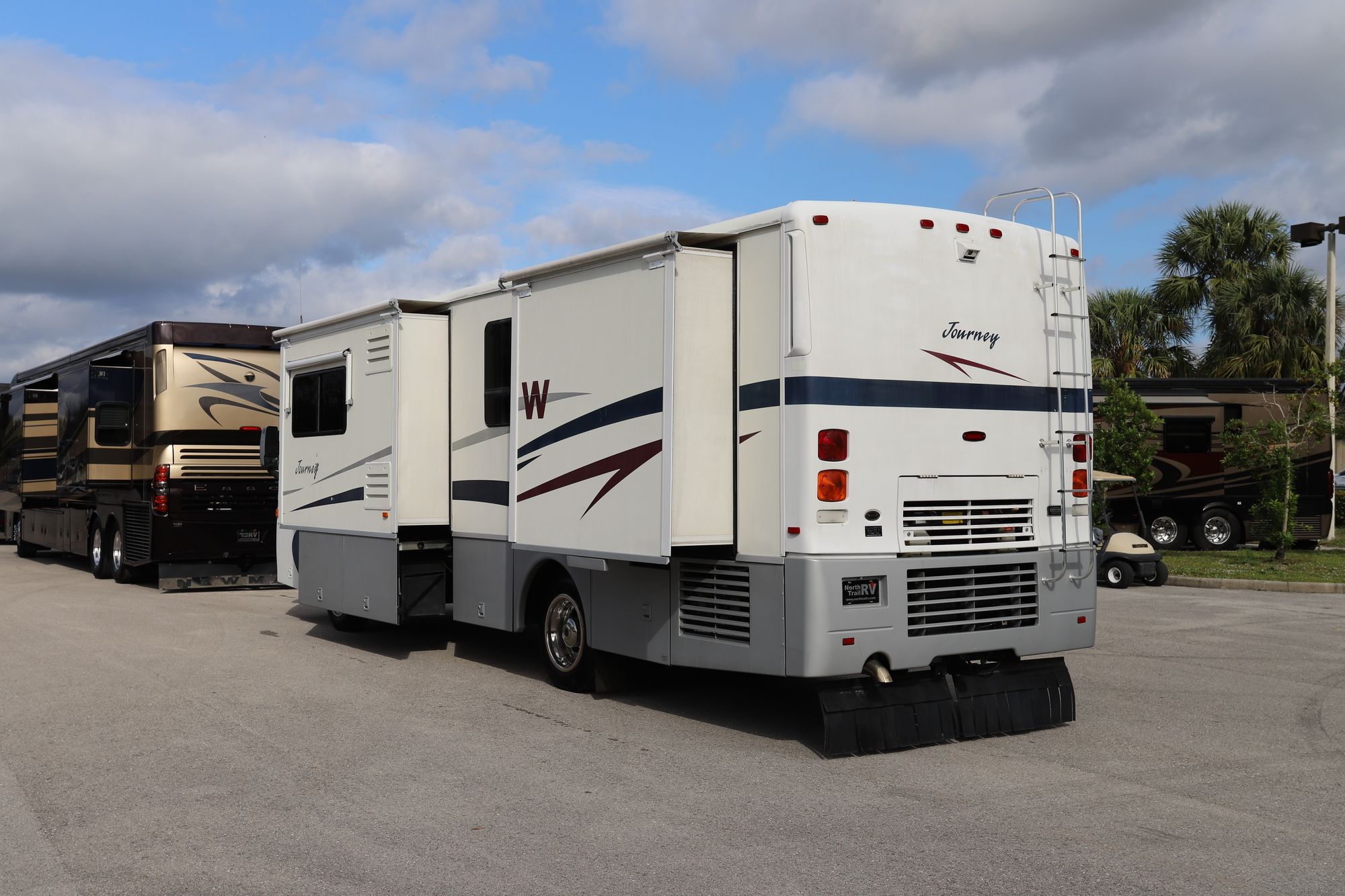 Used 2001 Winnebago Journey 32T Class A  For Sale