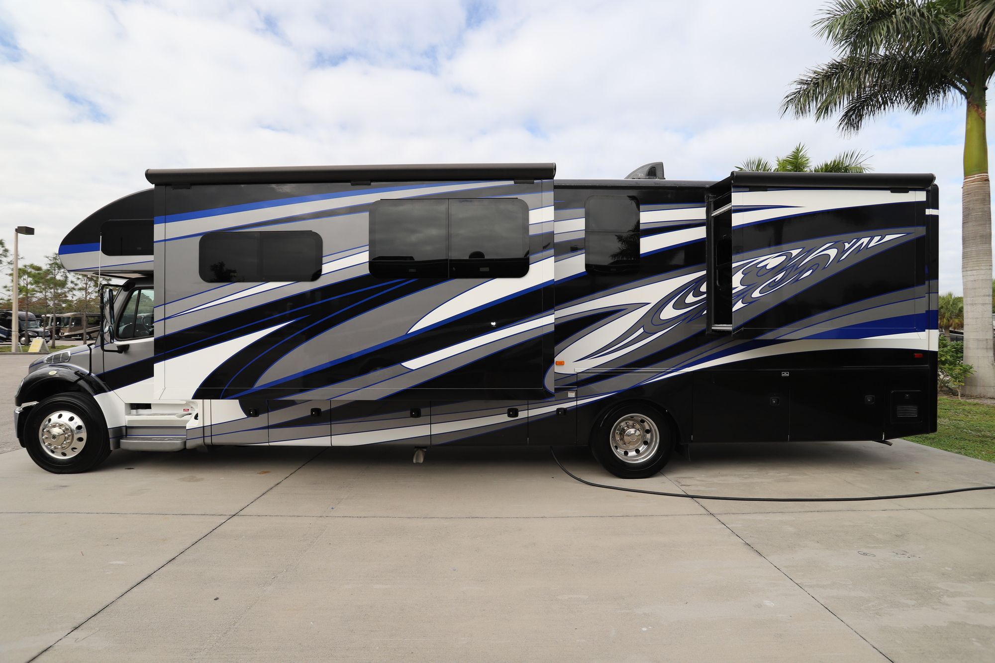 Used 2018 Jayco Seneca 37TS Class C  For Sale