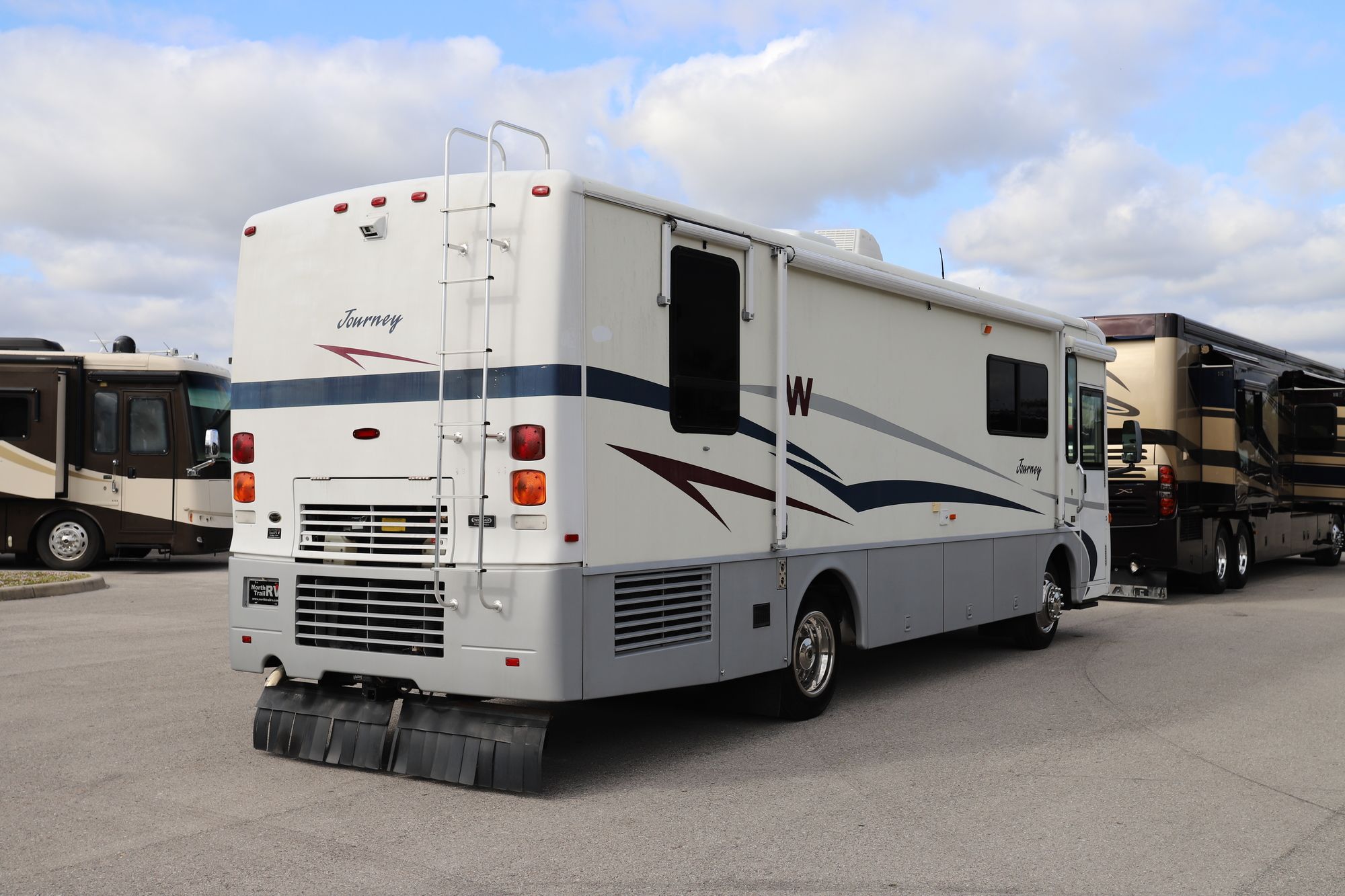 Used 2001 Winnebago Journey 32T Class A  For Sale