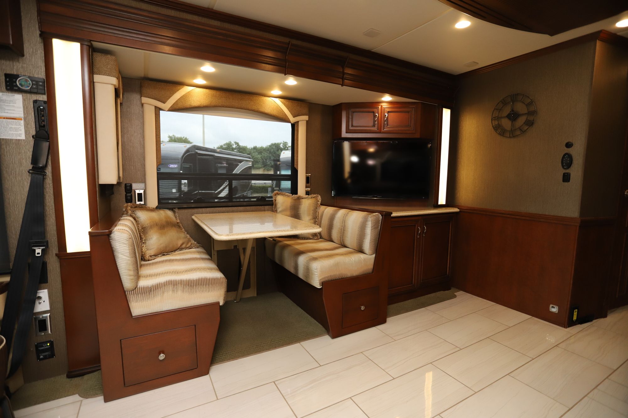Used 2015 Newmar Ventana 3436 Class A  For Sale