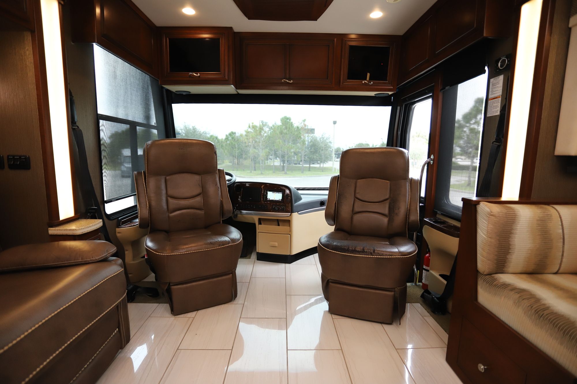 Used 2015 Newmar Ventana 3436 Class A  For Sale