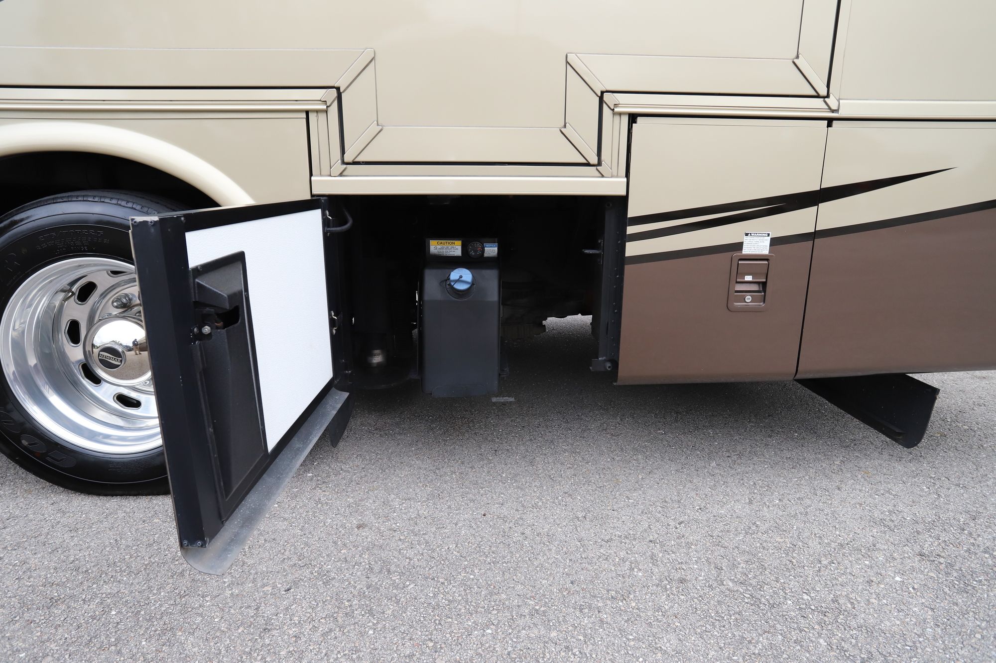 Used 2015 Newmar Ventana 3436 Class A  For Sale