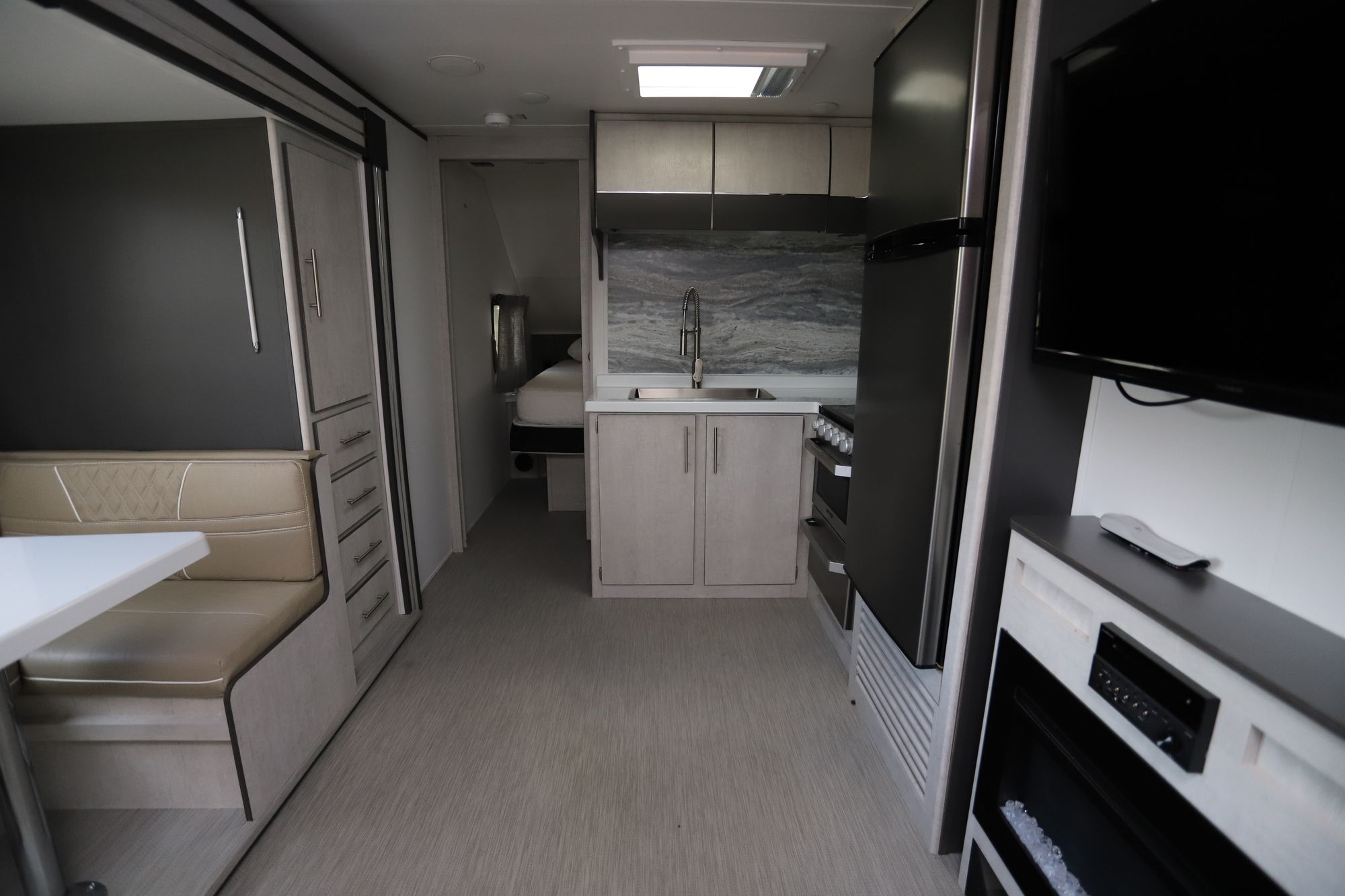 Used 2020 Travel Lite Evoke 27A Travel Trailer  For Sale