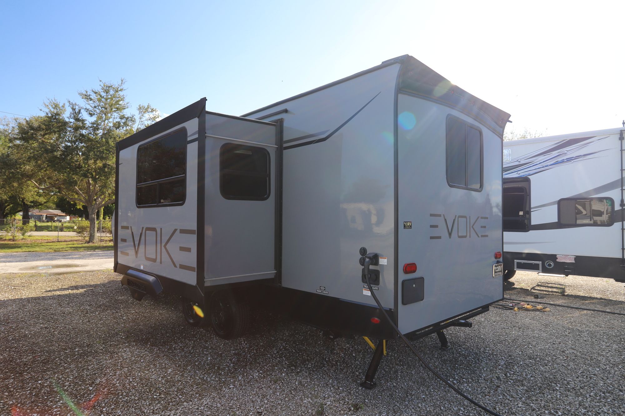 Used 2020 Travel Lite Evoke 27A Travel Trailer  For Sale