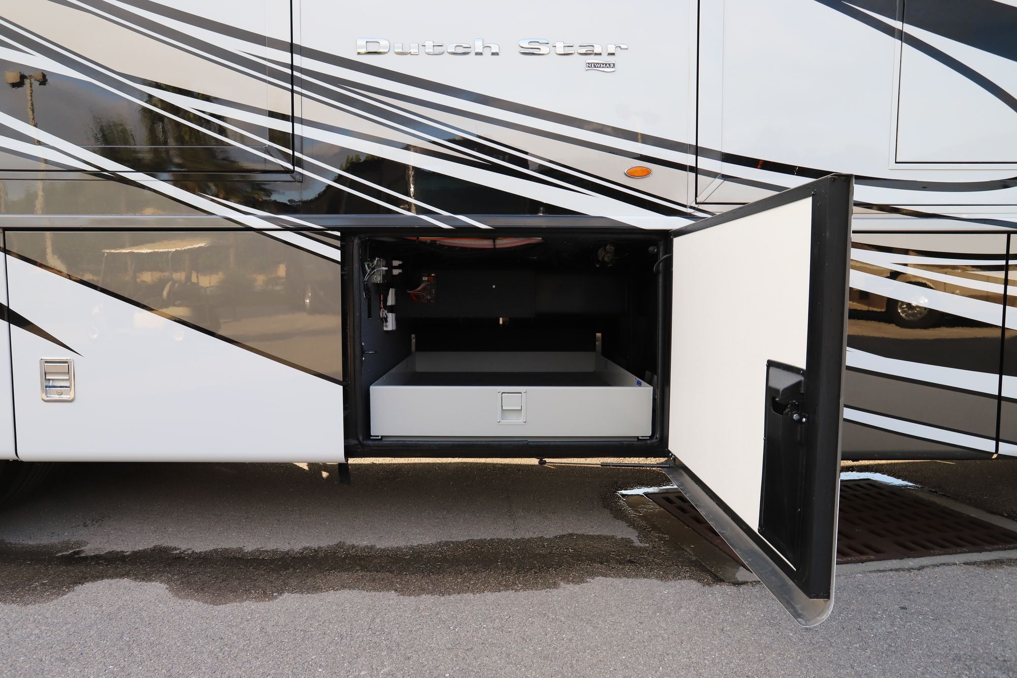 New 2021 Newmar Dutch Star 4369 Class A  For Sale