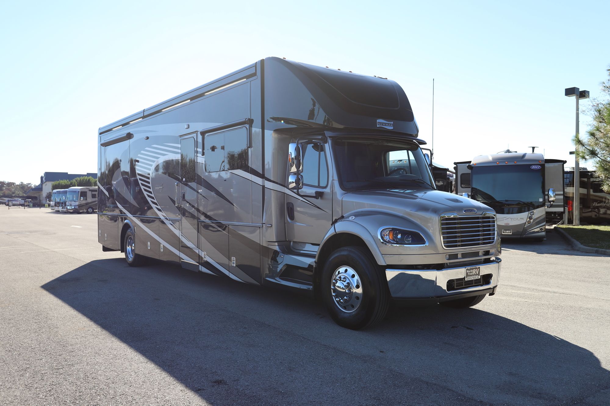 Used 2020 Newmar Super Star 4058 Class A  For Sale