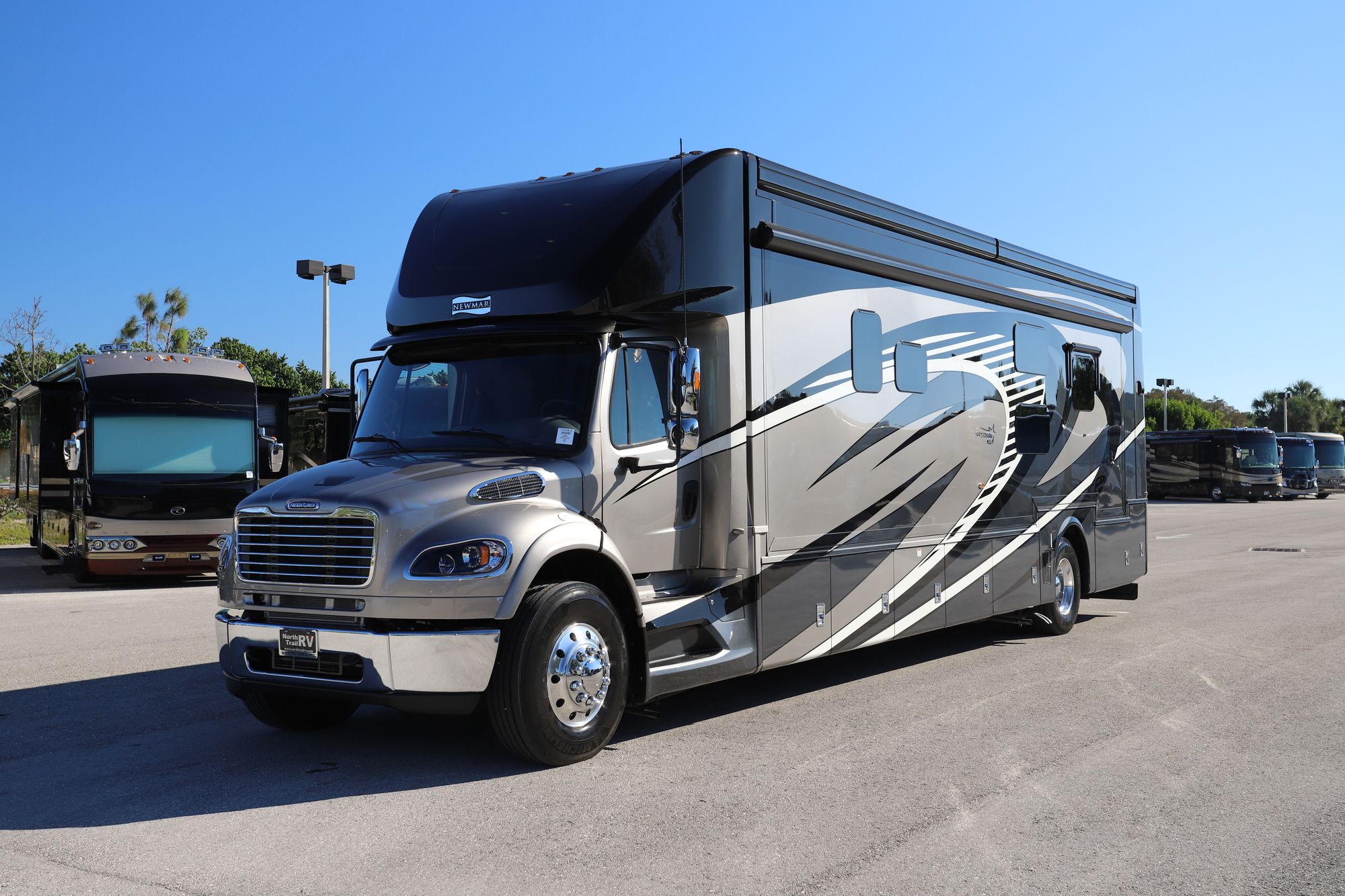Used 2020 Newmar Super Star 4058 Class A  For Sale