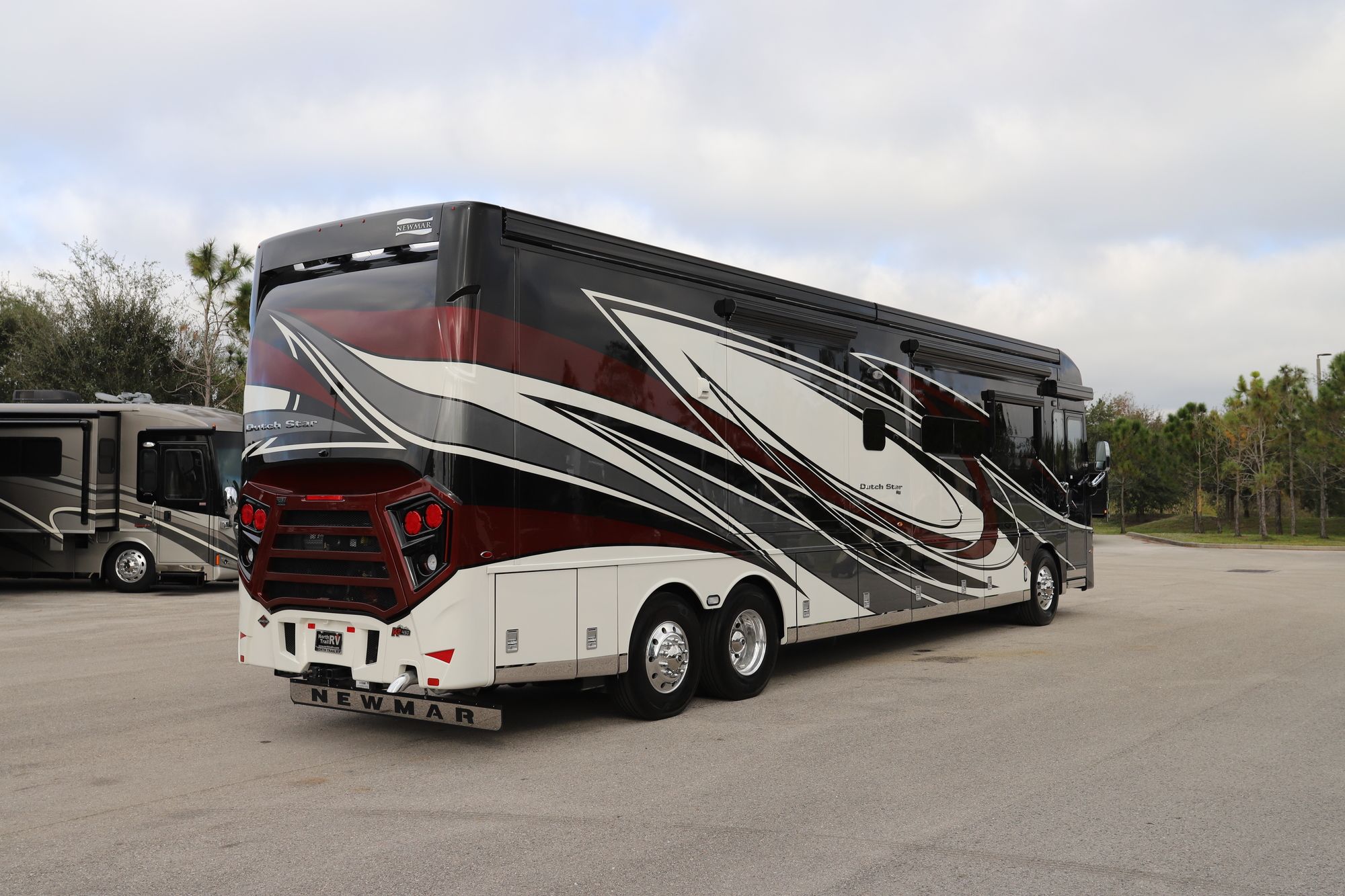 New 2021 Newmar Dutch Star 4369 Class A  For Sale